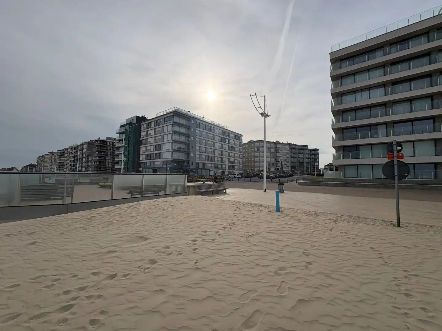 Zonnige penthouse op topligging met zijdelings zeezicht te Koksijde. foto 14