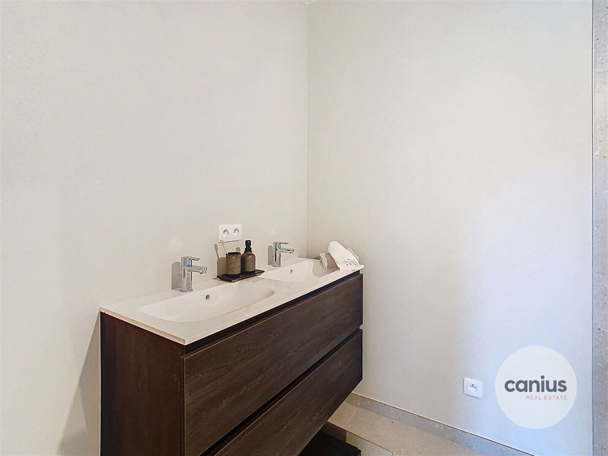 RUIM APP. MET 3 SLPKS EN TERRAS foto 16