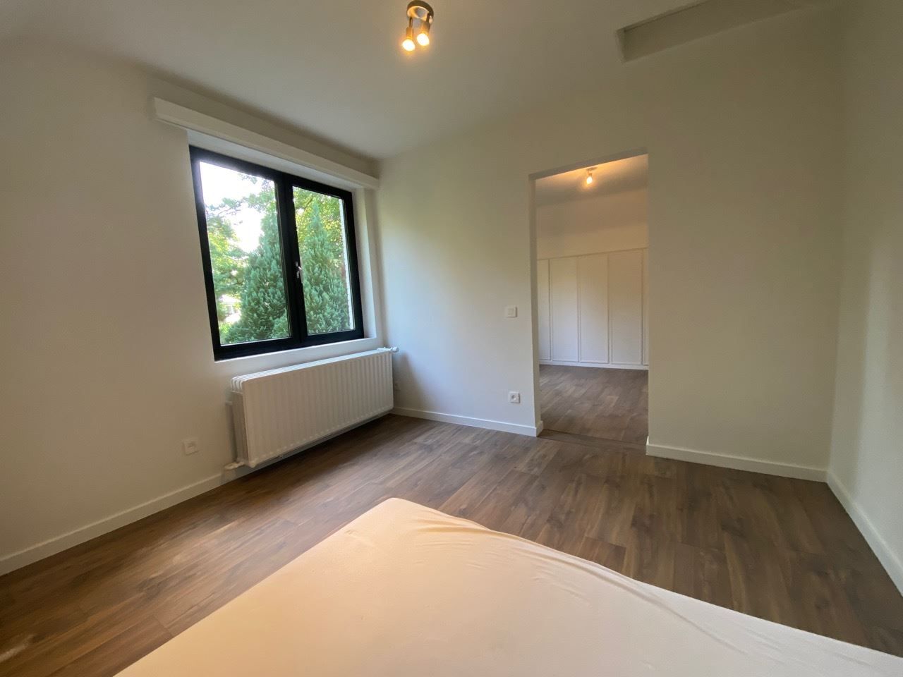 Net gerenoveerde woning met 4 slaapkamers foto 22