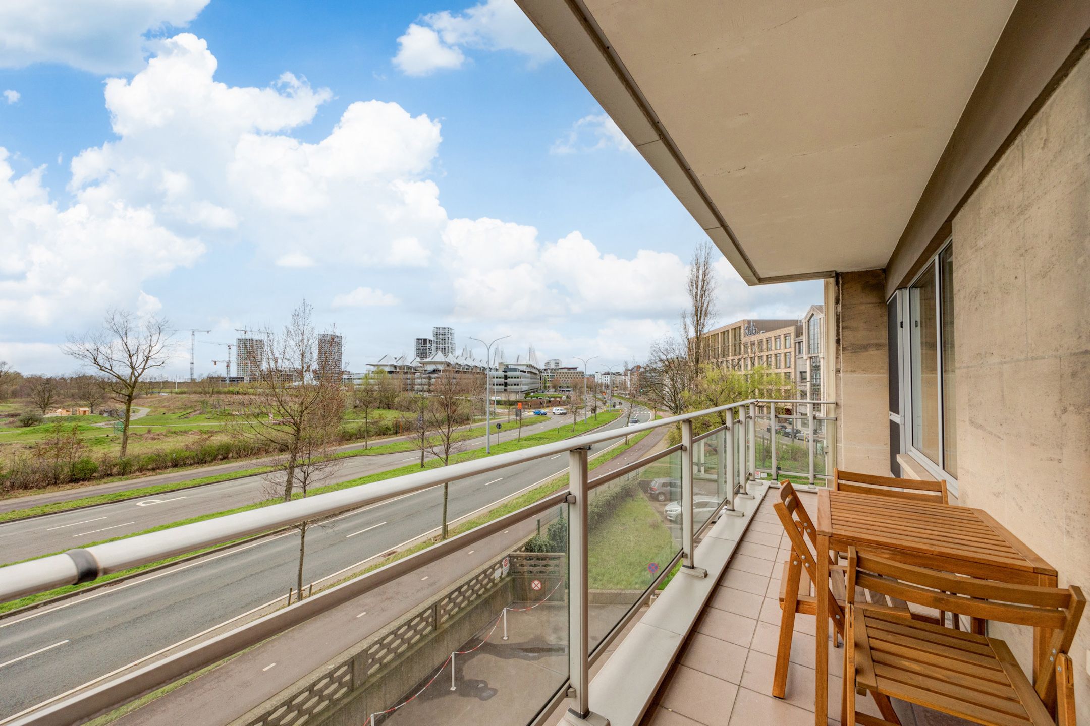 ANTWERPEN ZUID - Instapklaar en lichtrijk appartement met fraai zicht op het groen foto 12