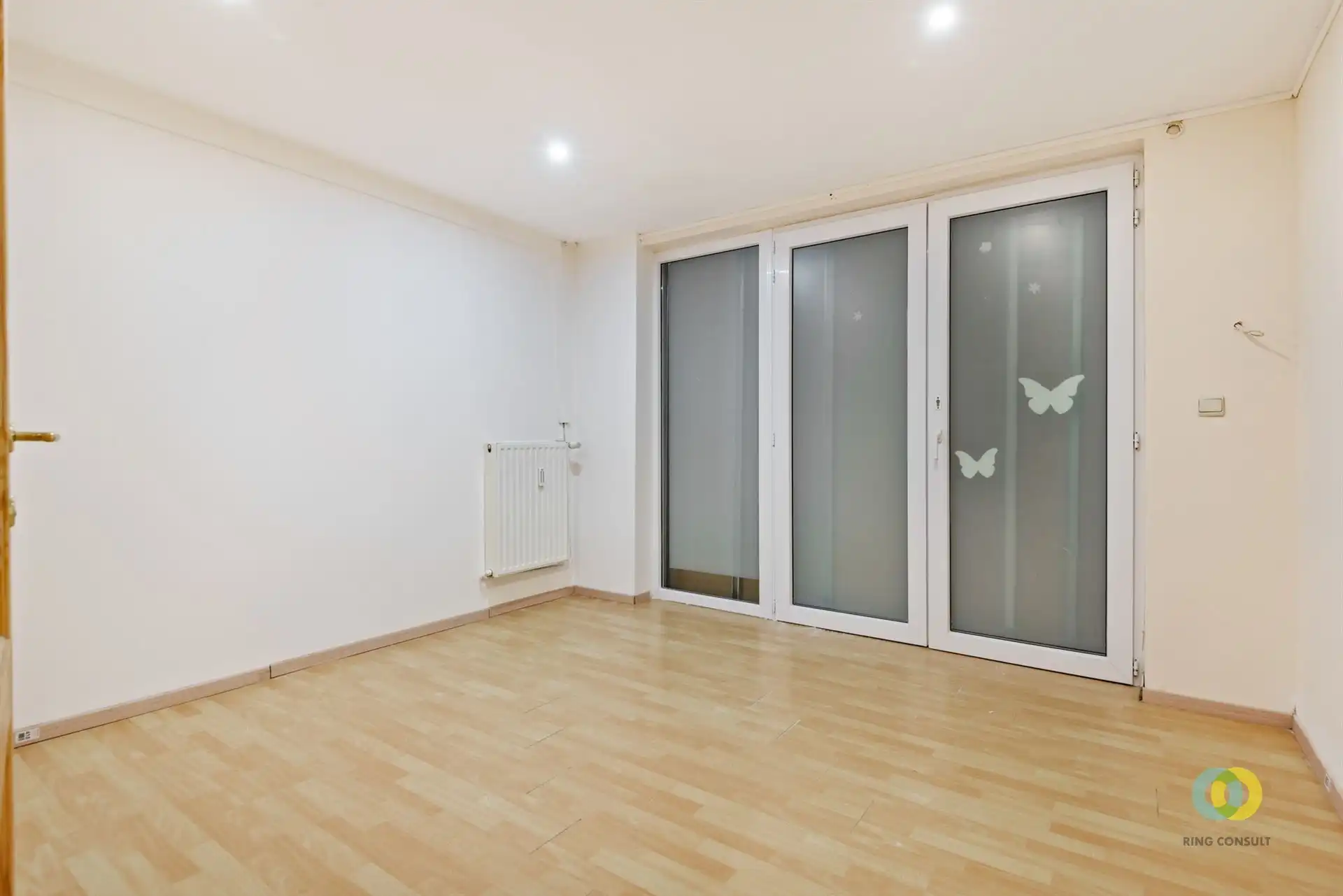 appartementsgebouw met drie units foto 7