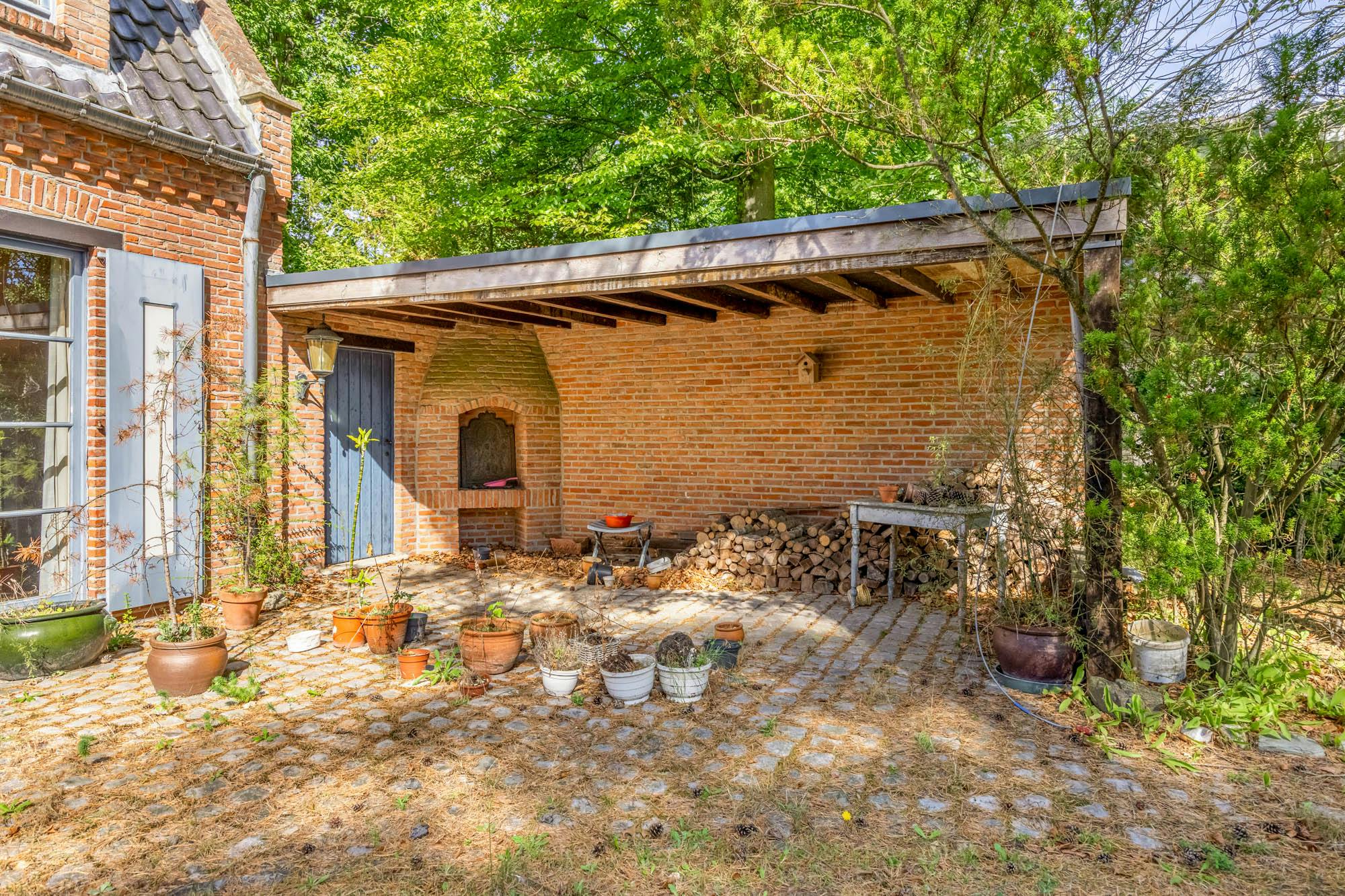 Ruime villa met 7 slaapkamers gelegen in het groen op 13 are foto 14