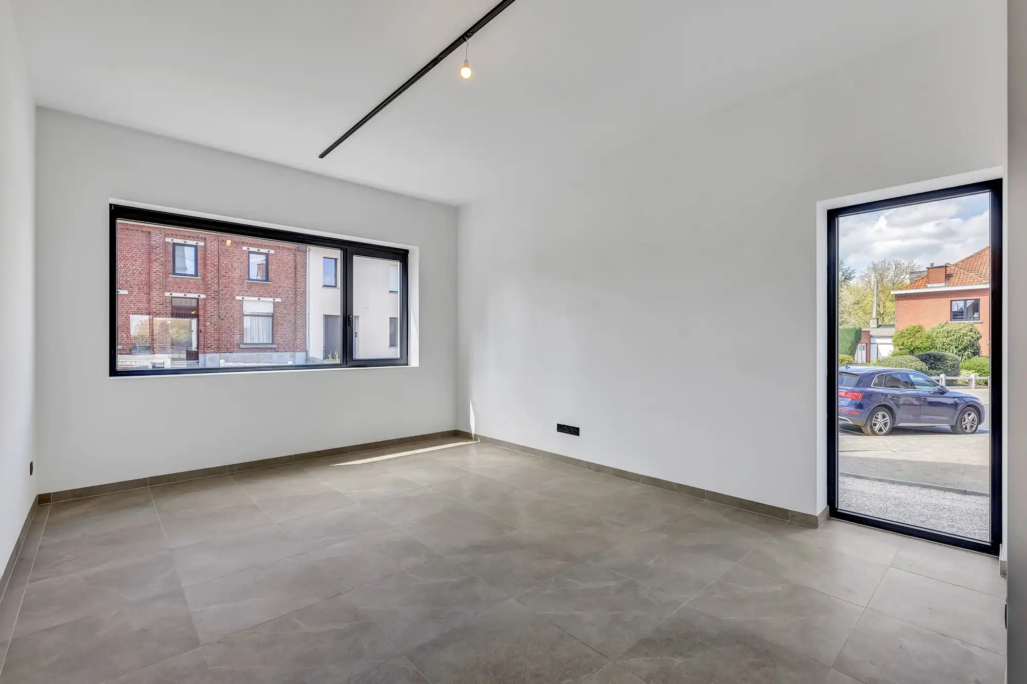 Volledig gerenoveerde woning met 3 slpks en tuin foto 6