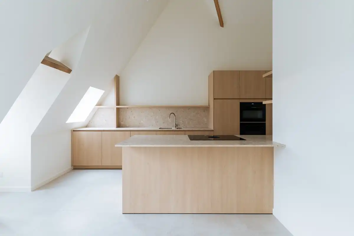 Sfeervol wonen te Brugge in een historisch gebouw foto 4