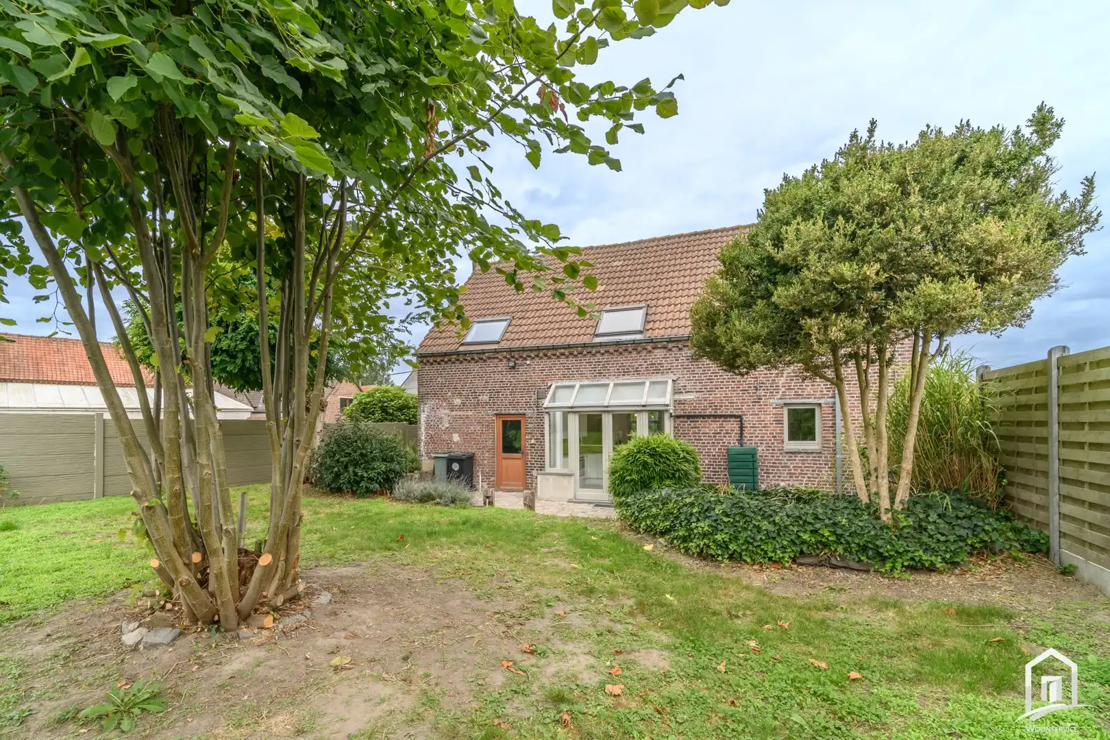 Ruime woning met 4 slaapkamers in rustige straat foto 19
