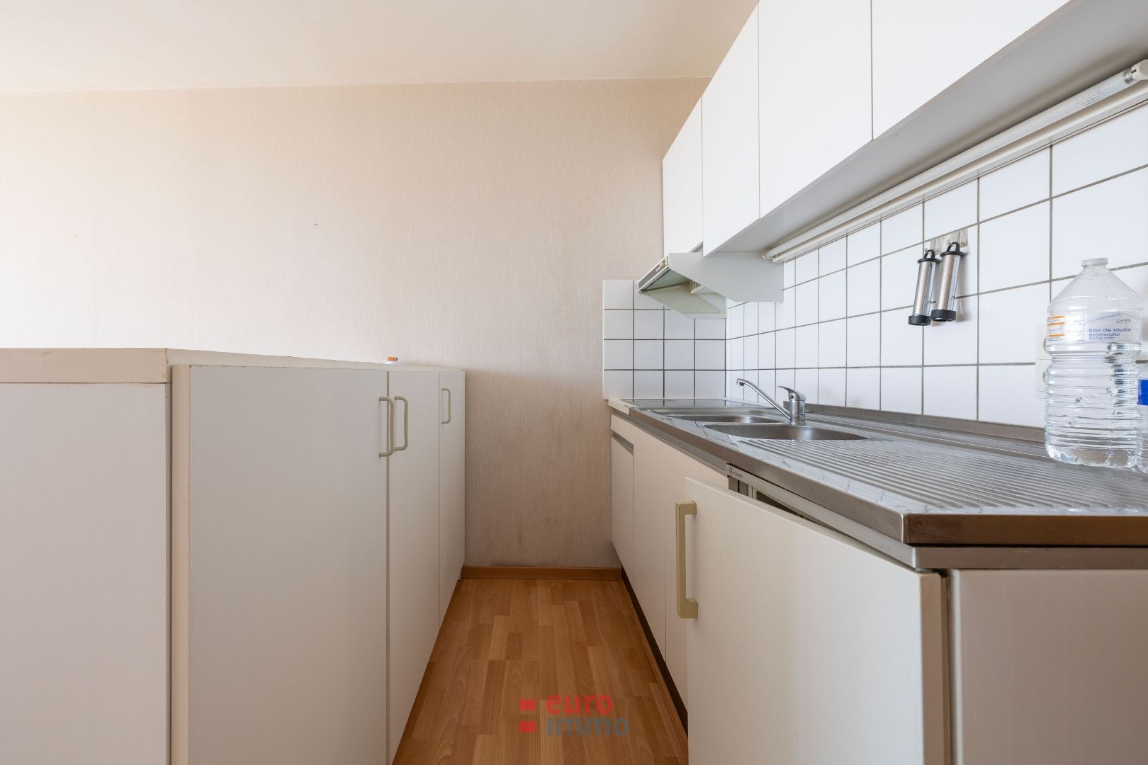 Te renoveren studio met verzicht! foto 4