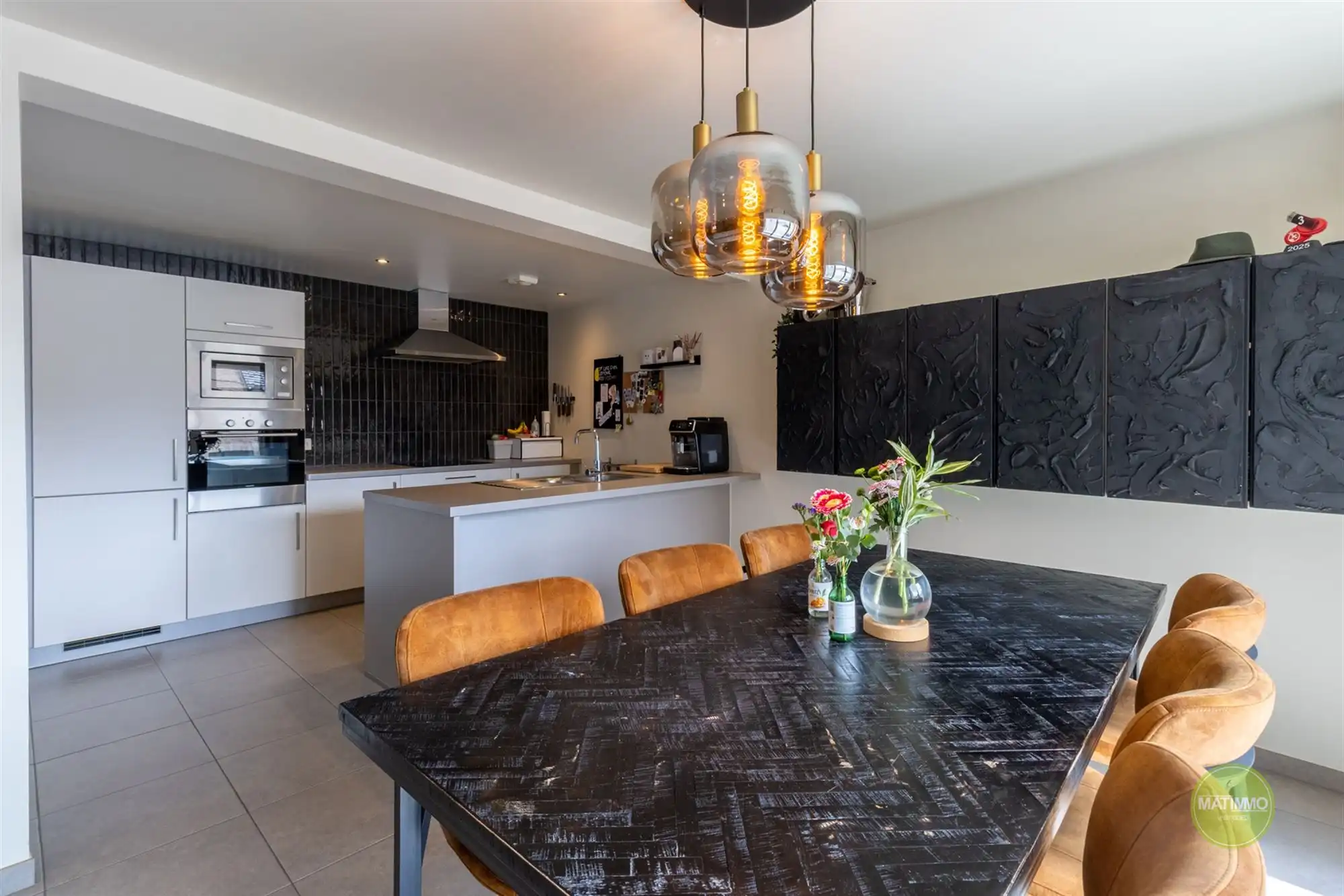Instapklaar gerenoveerd appartement met ruim terras in Balen foto 3