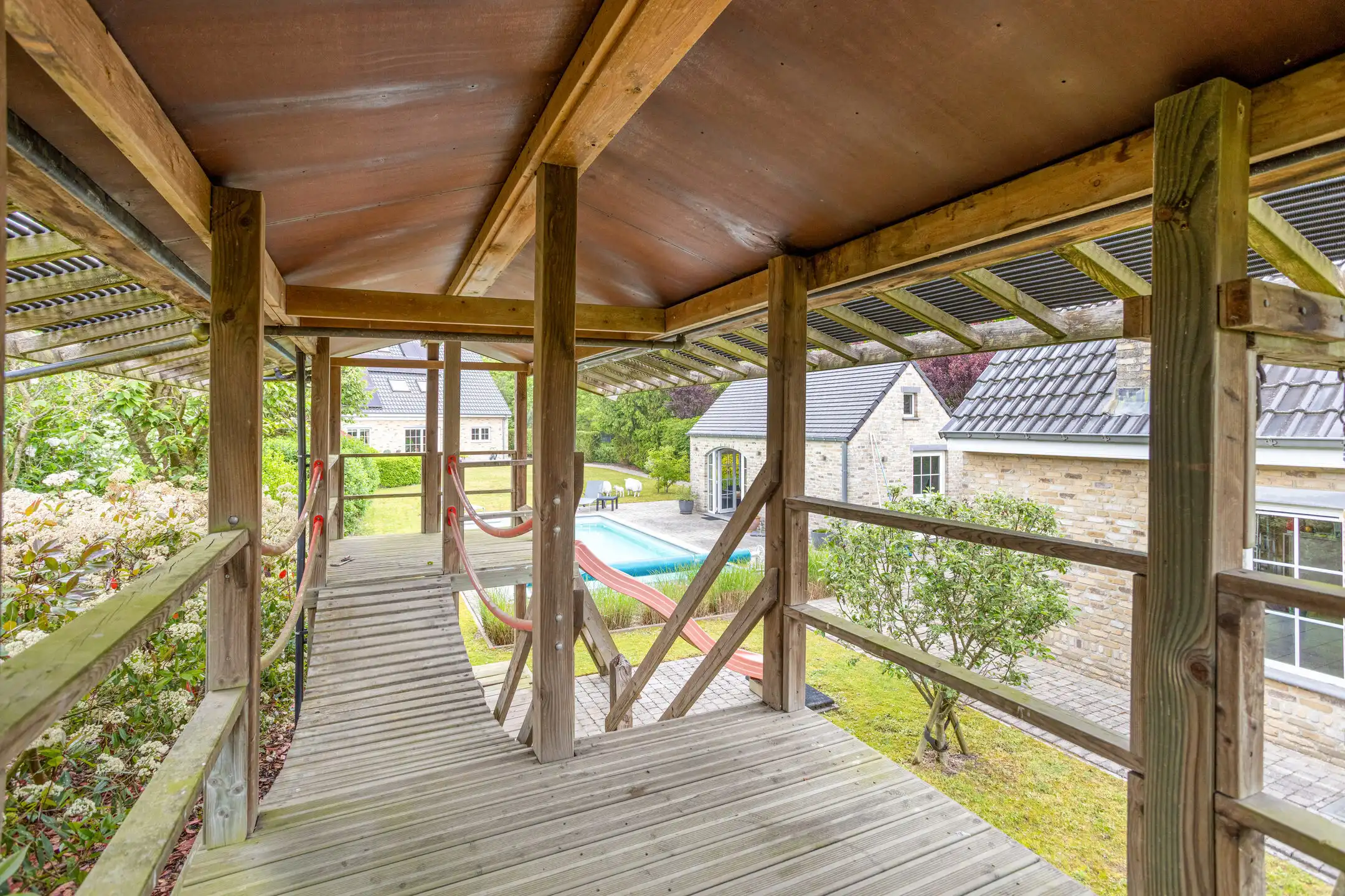 TOP onderhouden villa op uitzonderlijk perceel foto 36