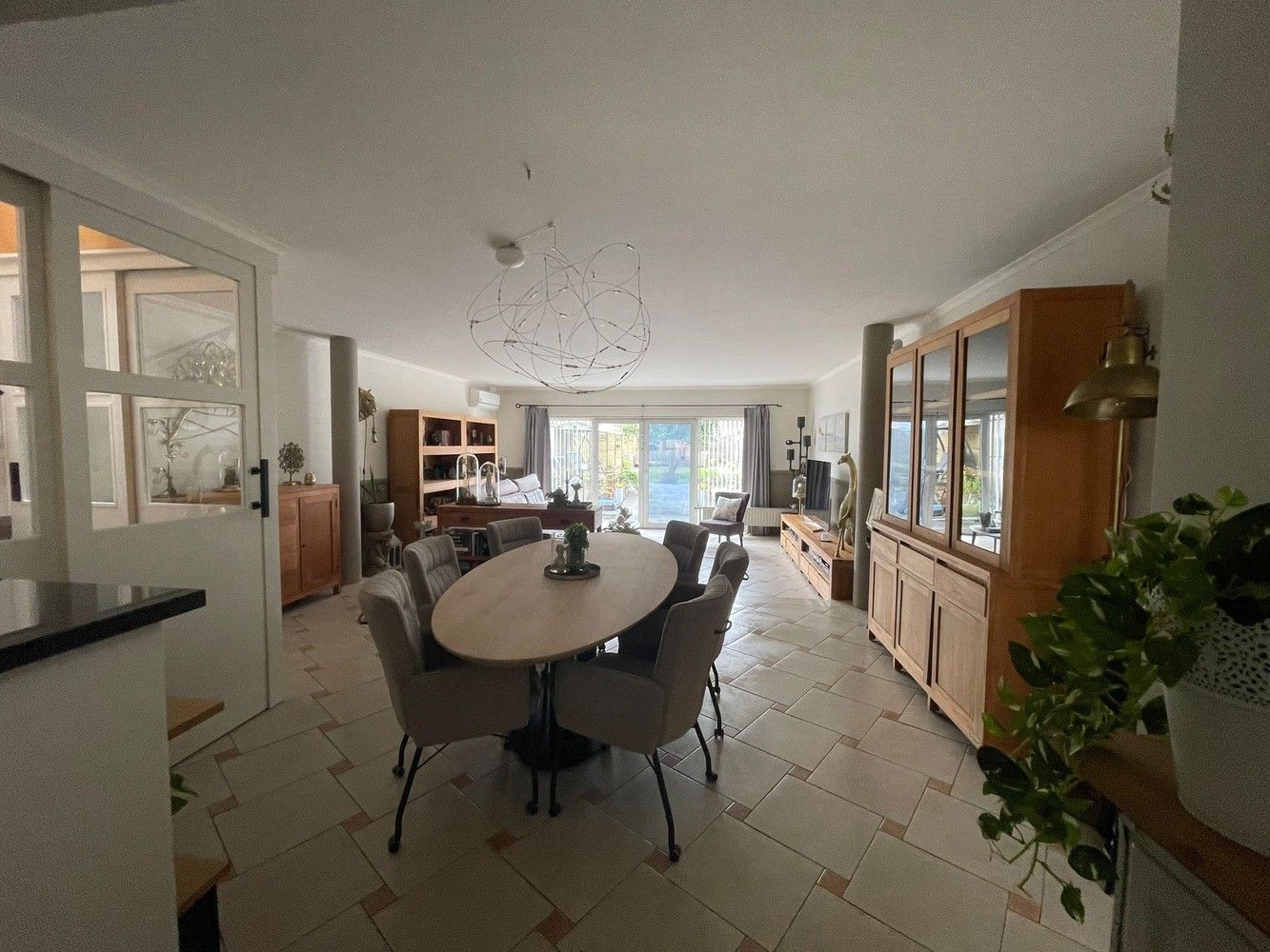 Woning met inpandige garage en tuin foto 11