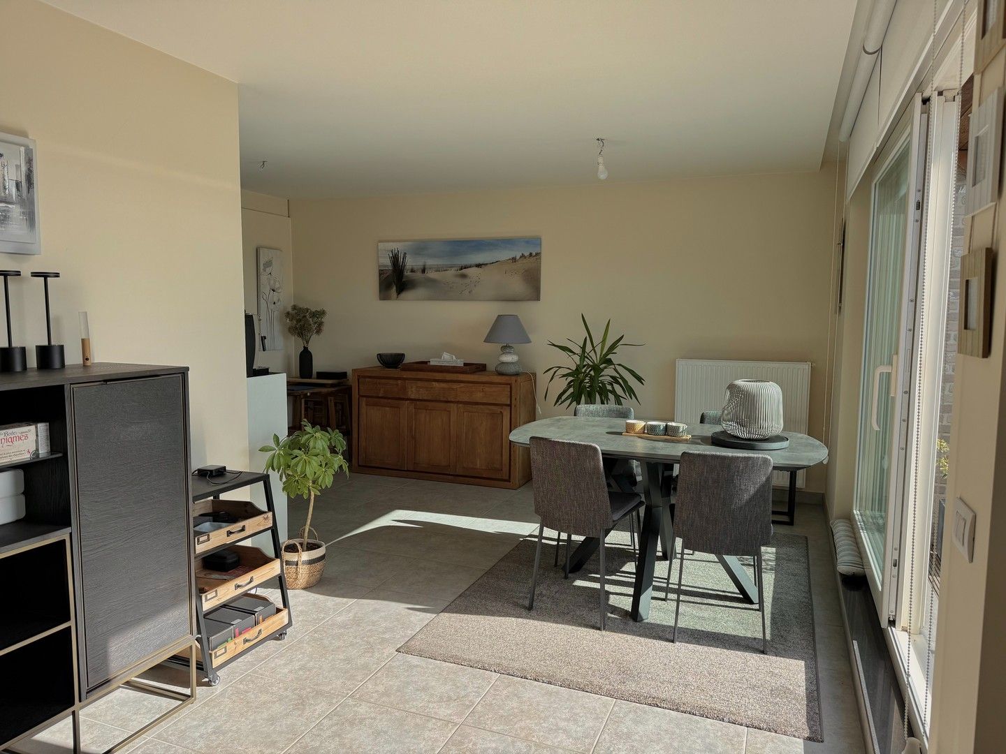 Ruim 3-slaapkamer appartement te Nieuwpoort-stad. foto 3