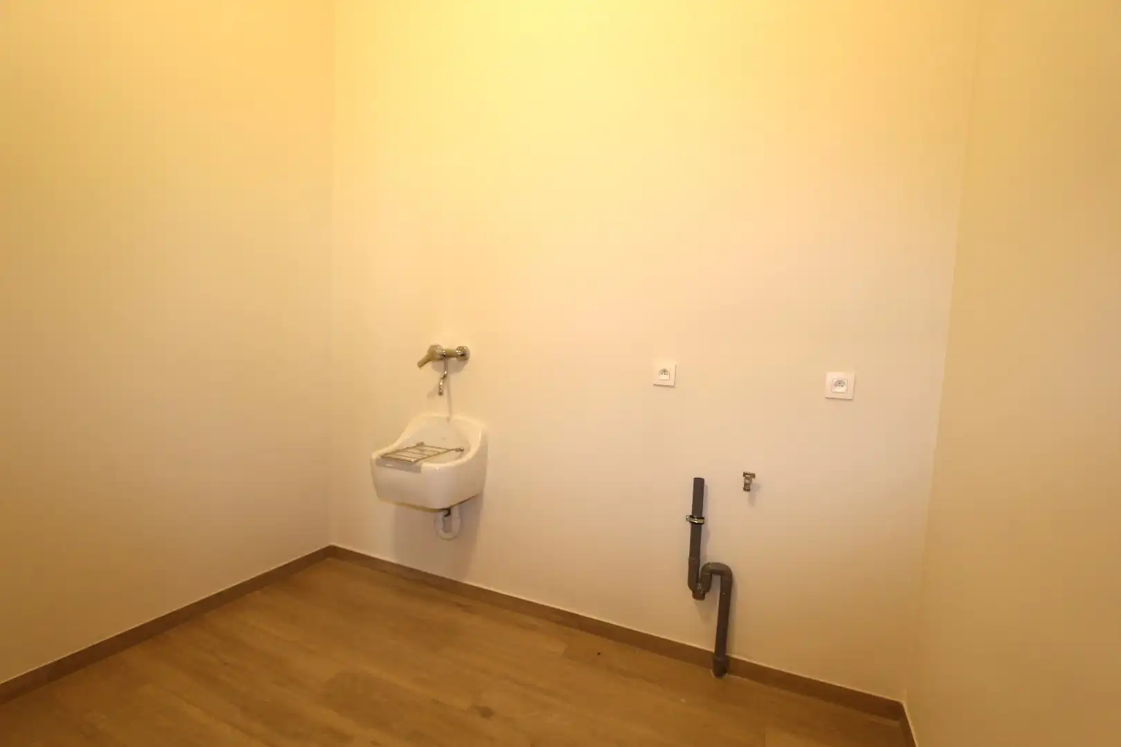 LUXE APPARTEMENT MET GROOT TERRAS - GELIJKVLOERS foto 13