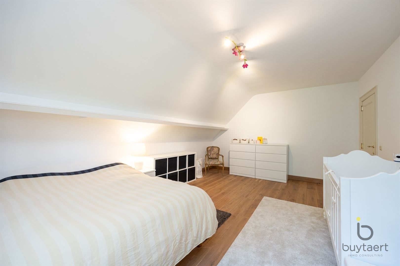 Gezellige MANOIRE villa in een aangename omgeving te Halle / Zoersel! foto 34
