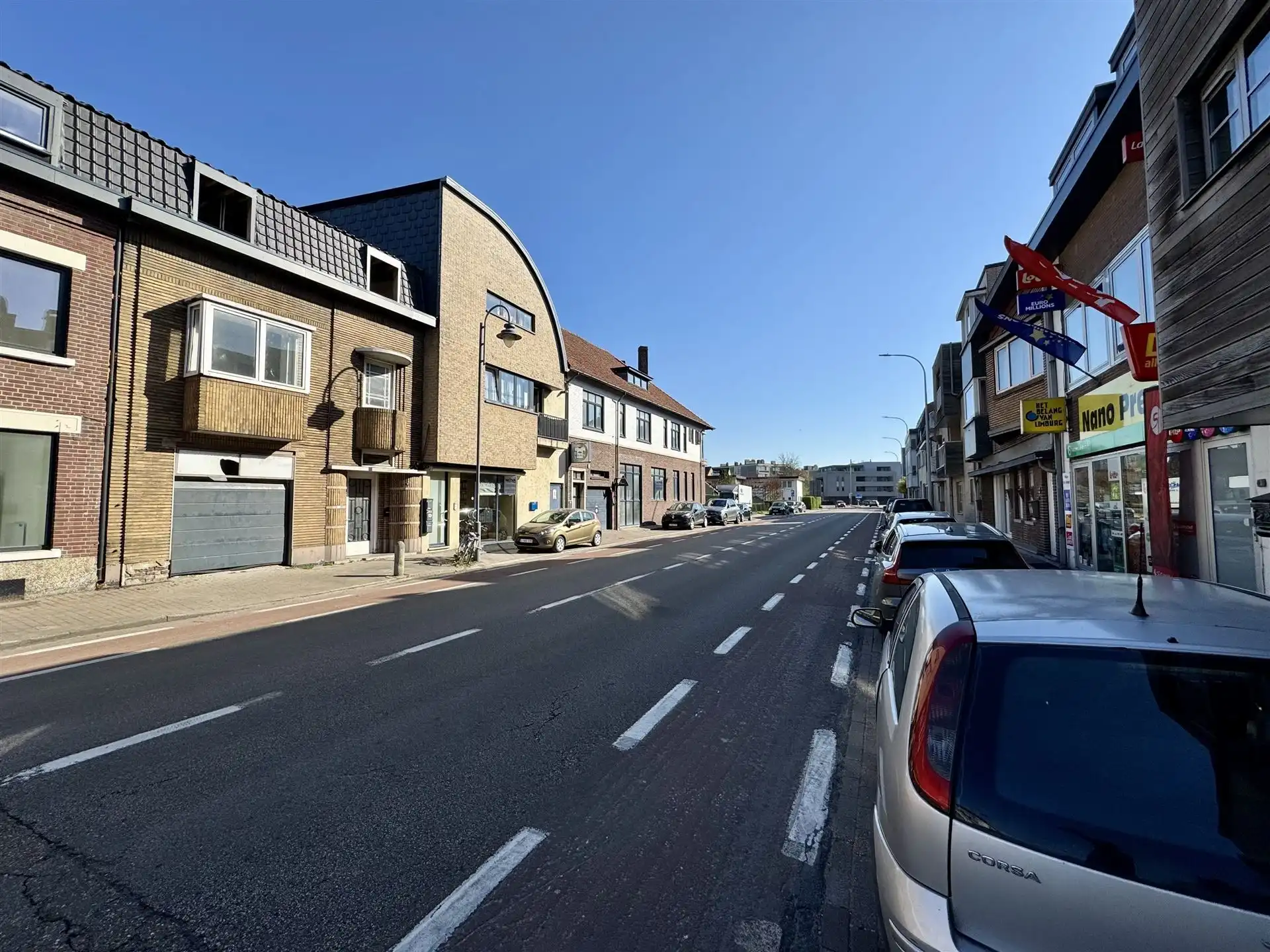 Gerenoveerde woning in het centrum van Maaseik! foto 22