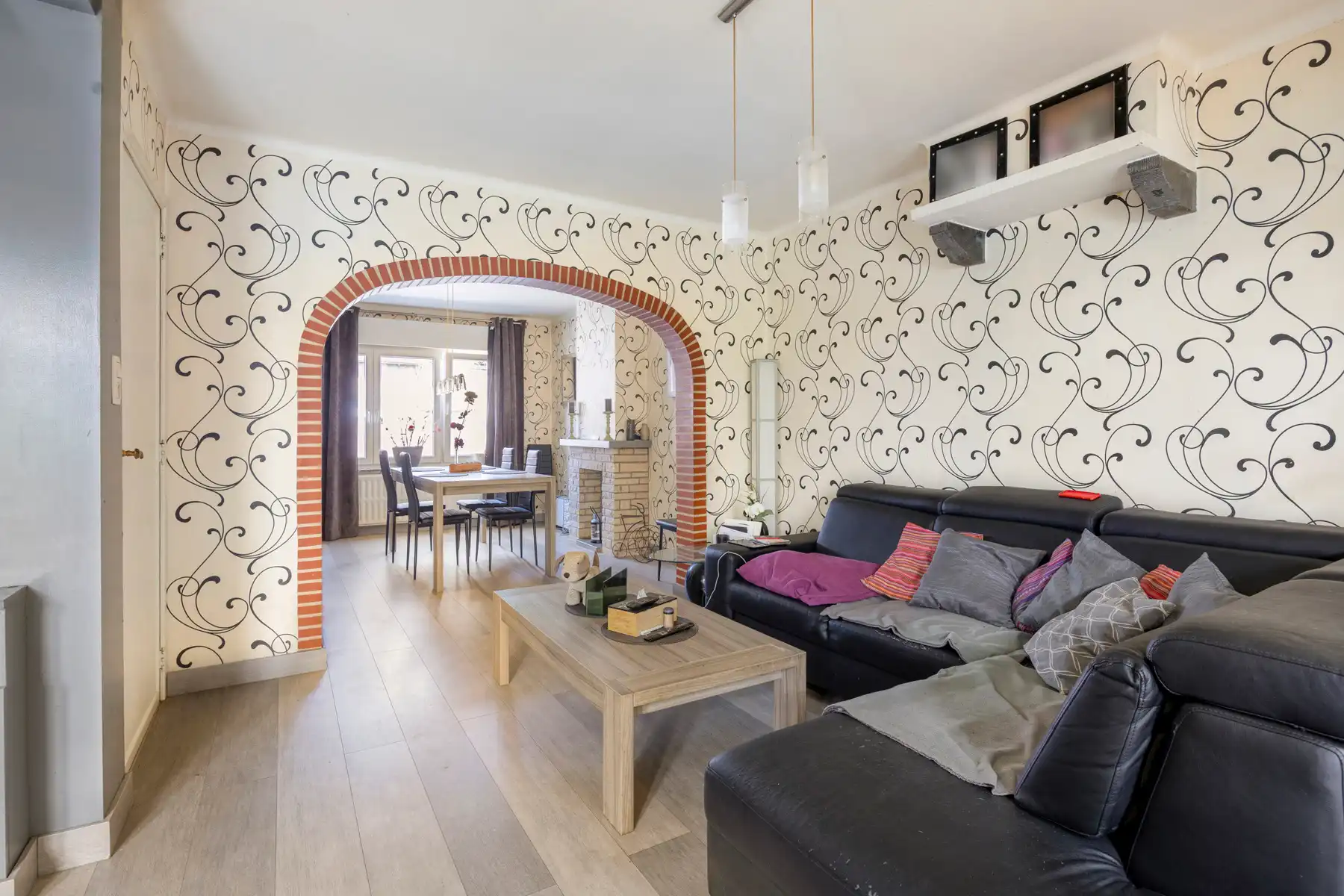 Ruime woning met 3 / 4 slaapkamers en achtergelegen atelier foto 4