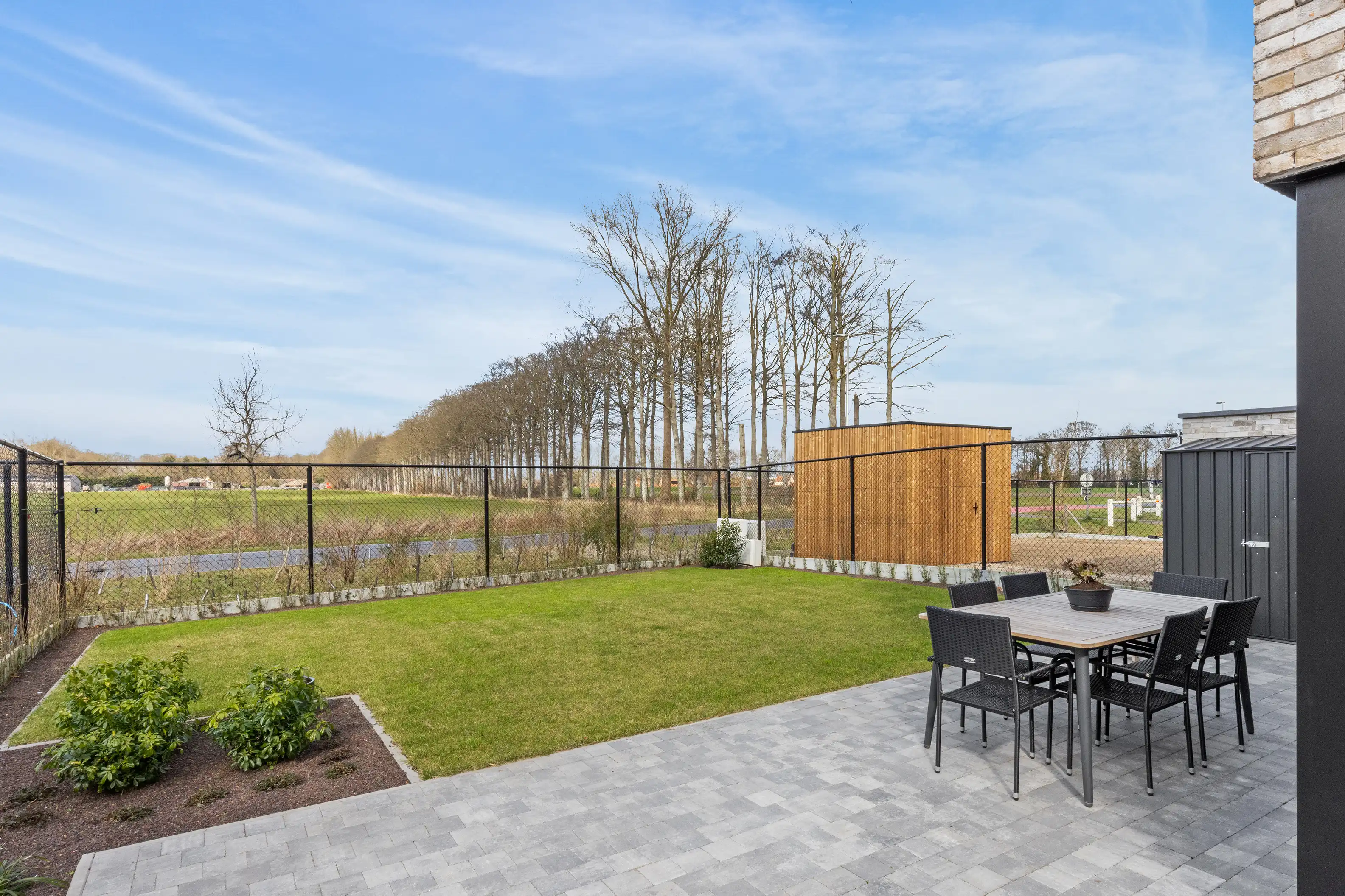 Moderne en lichtrijke halfopen woning met 3 slaapkamers foto 17