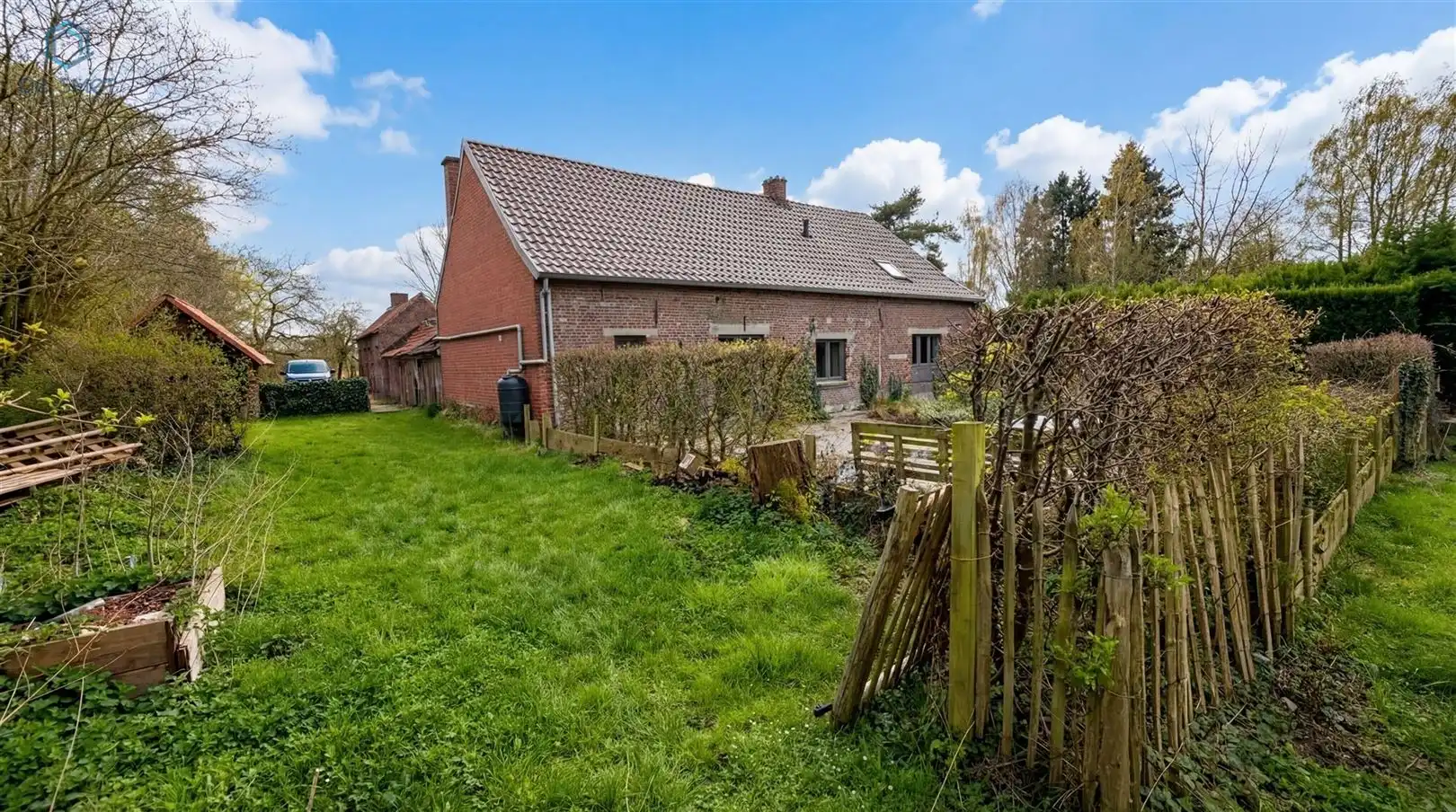Charmante te renoveren fermette in een rustige, doodlopende straat te Flobecq foto 31