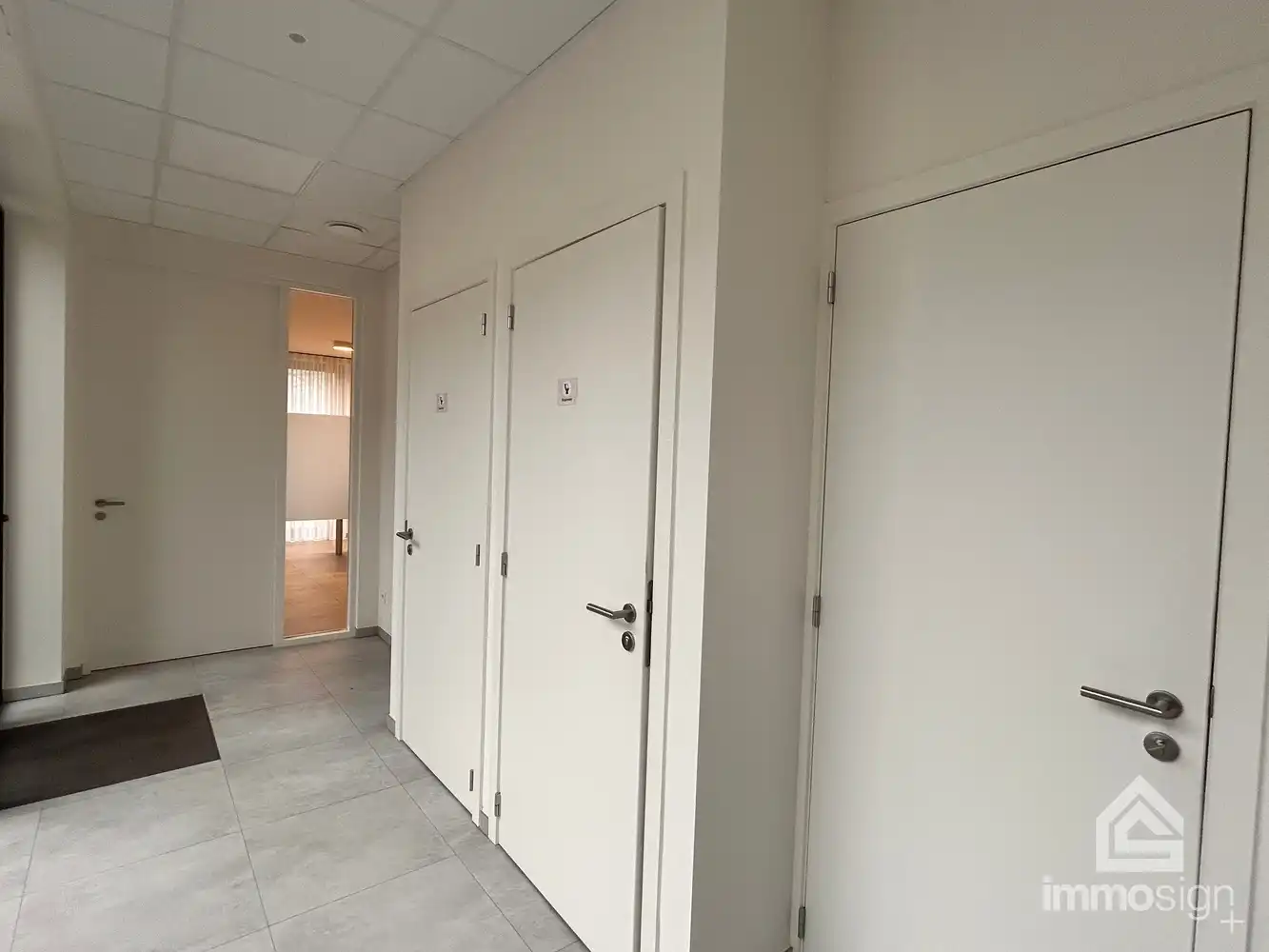 Gelijkvloers handelspand op toplocatie in het hart van Peer! foto 11