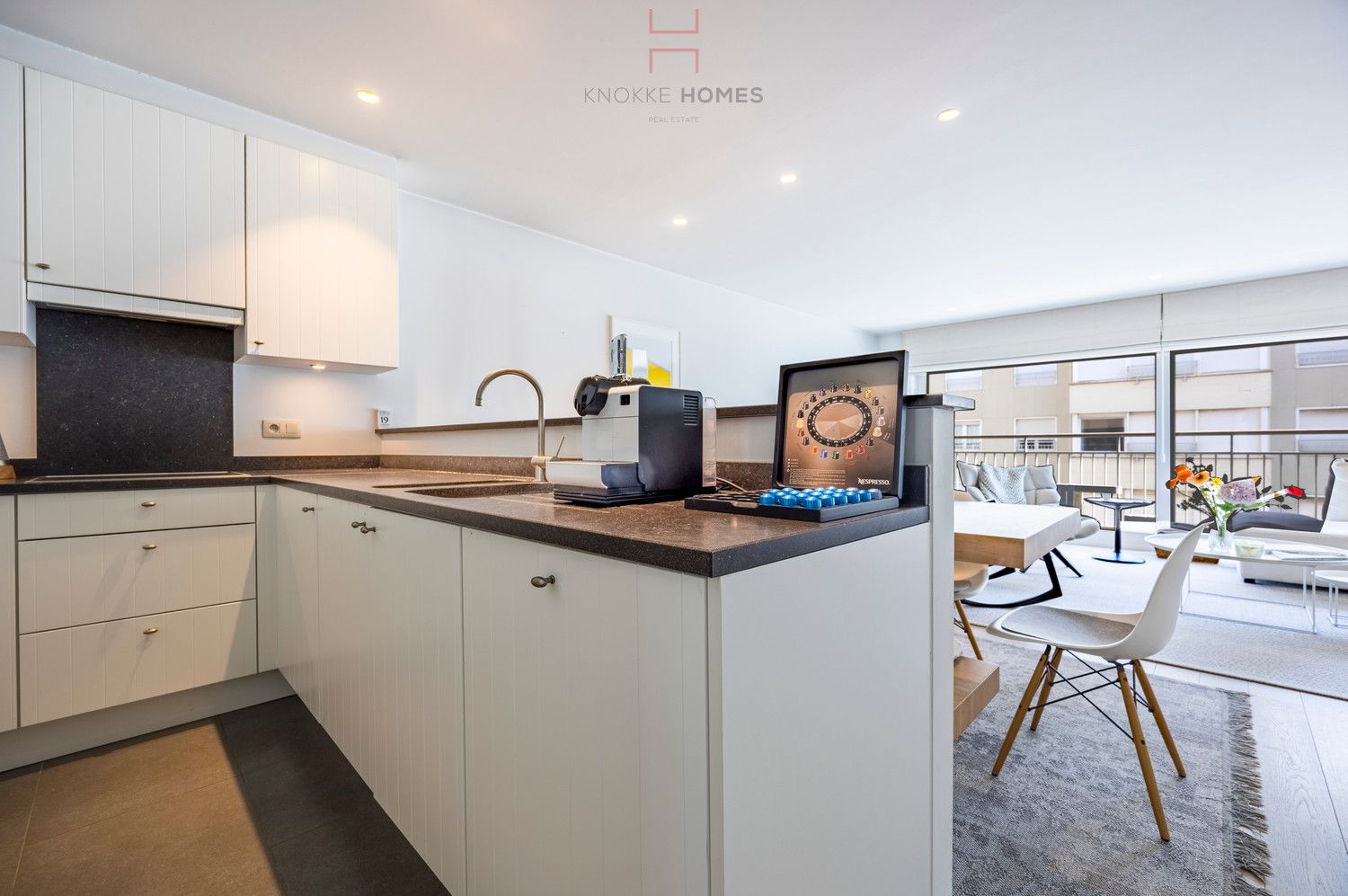 Zeer aangenaam en comfortabel appartement met prachtig zijdelings zeezicht foto 8