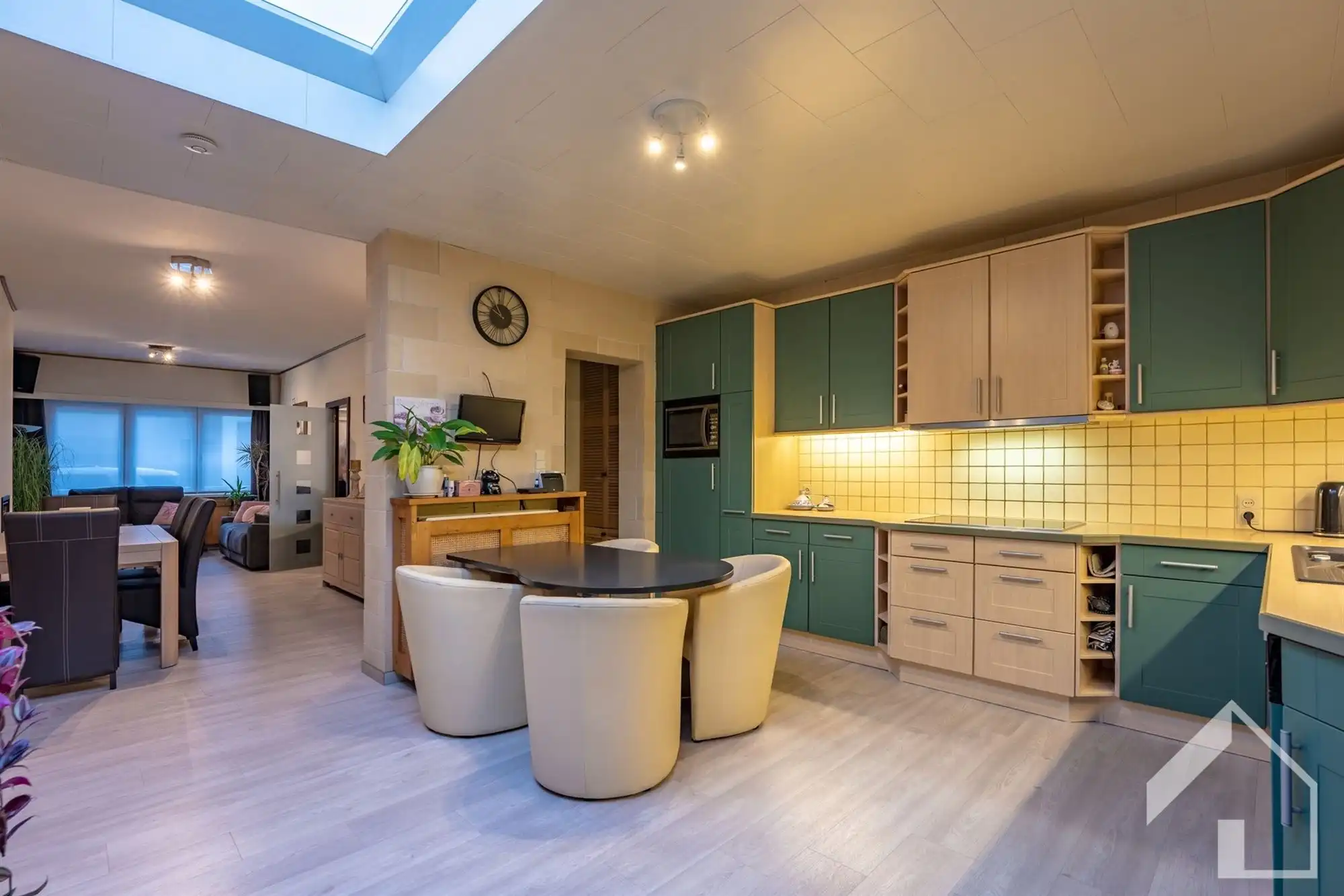 Ruime woning met 3 à 4 slaapkamers foto 6