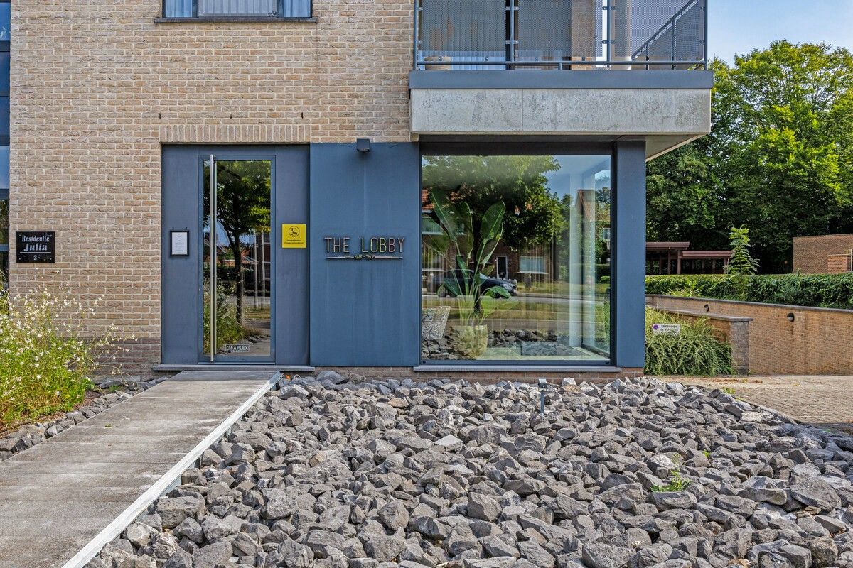 Prachtig ingerichte kapperszaak op een toplocatie aan de rand van het centrum van Genk! foto 4