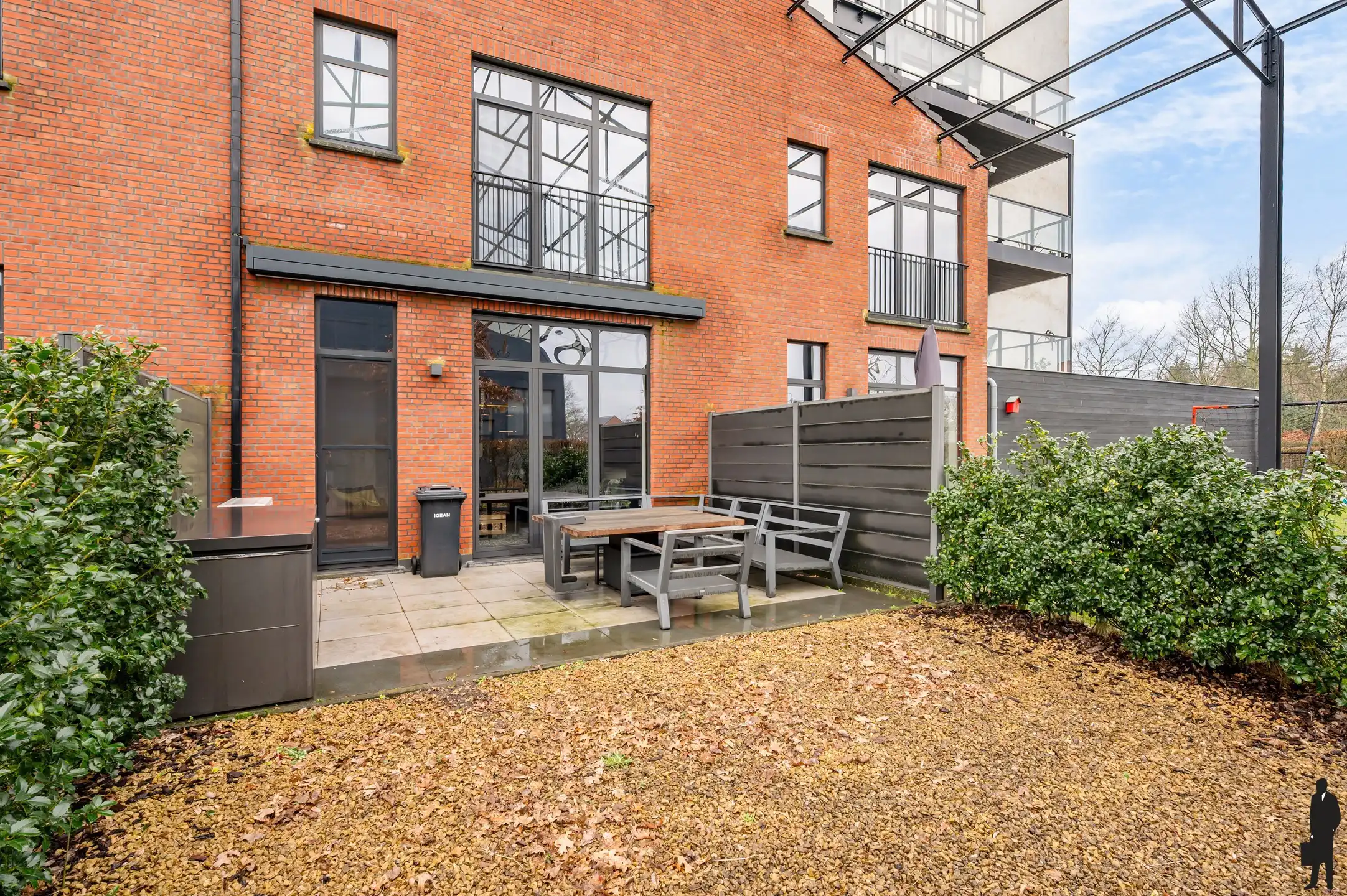 Instapklaar duplex appartement met tuin foto 16