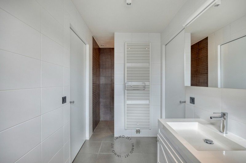 Exclusieve villa met zwembad in rustige wijk nabij het centrum van Beveren foto 21