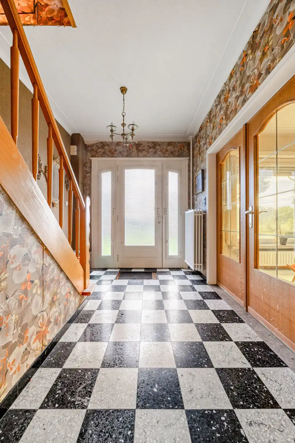 Halfopen woning met renovatiepotentieel te 's-Gravenwezel foto 5