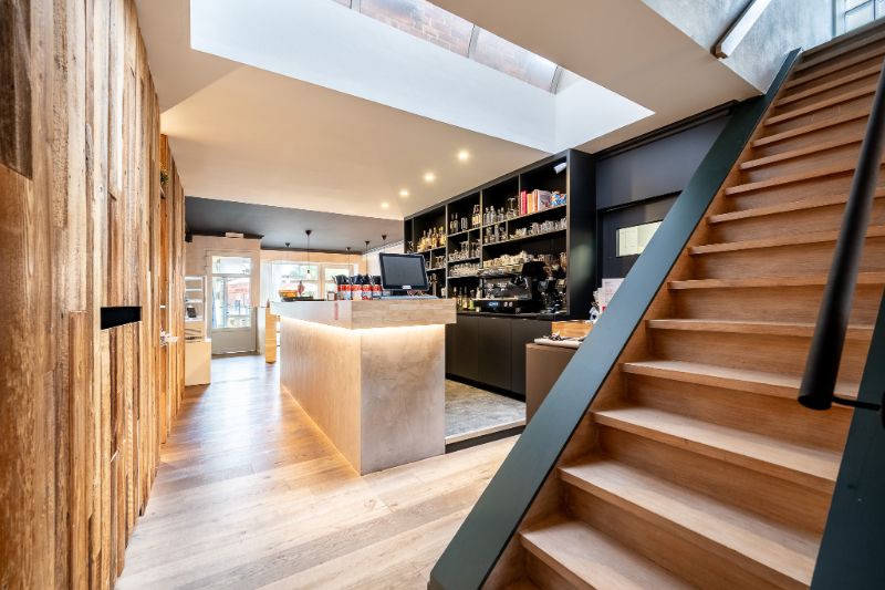 Commercieel handelspand met bovenliggende woonst op de Markt van Ingelmunster foto 7