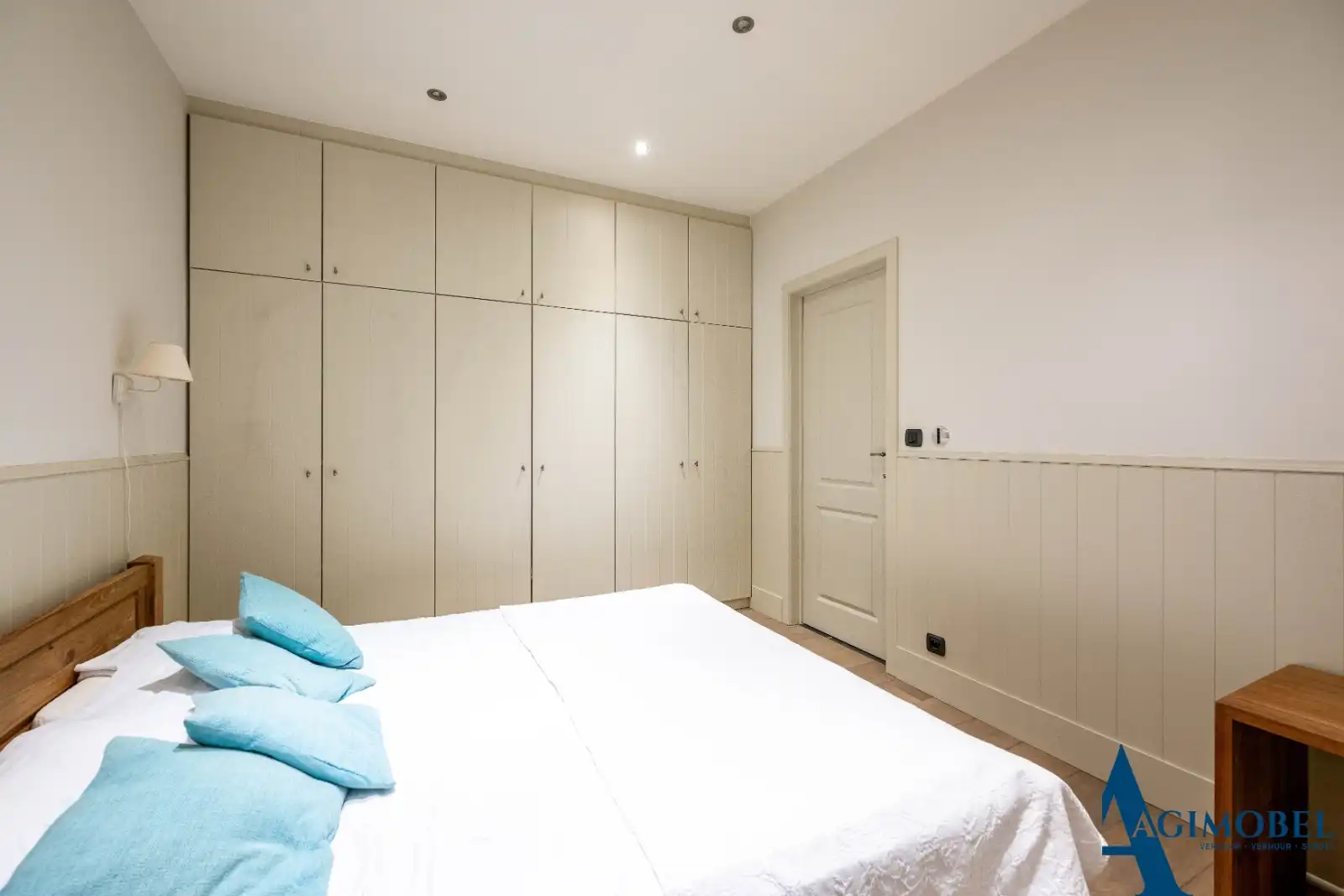 Beleef een vakantie aan zee met landelijke charme  in dit ruim appartement met terras/koer en 3 grote slaapkamers, 200m van het strand. foto 12