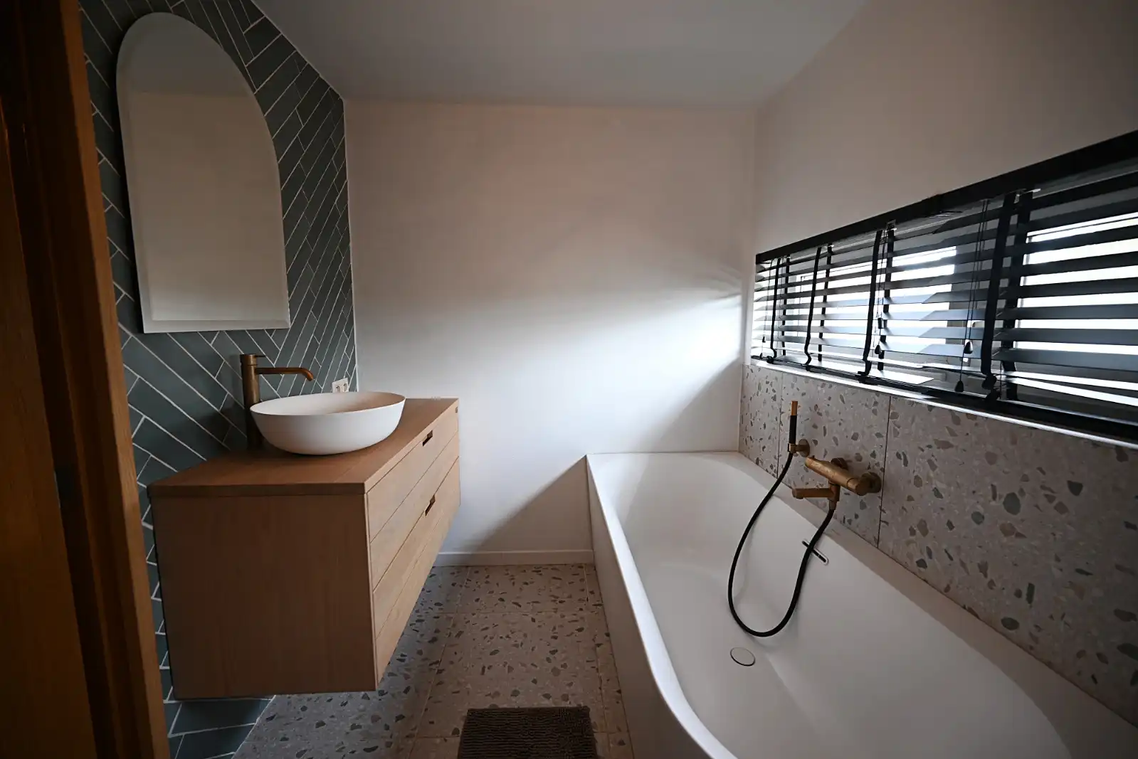 Ruime woning nabij centrum Kachtem foto 15