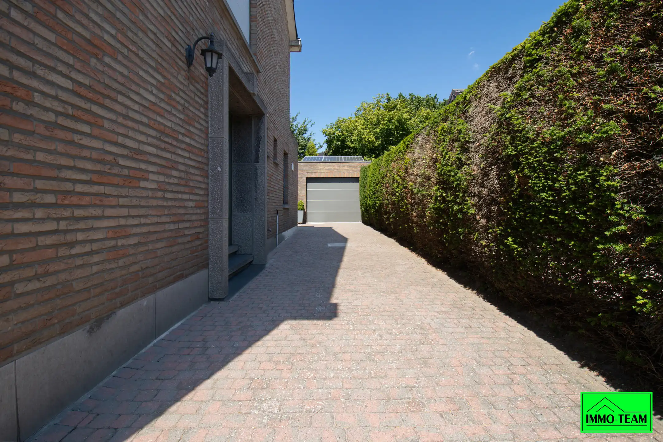 Charmante 3-gevelwoning in rustige woonwijk foto 21