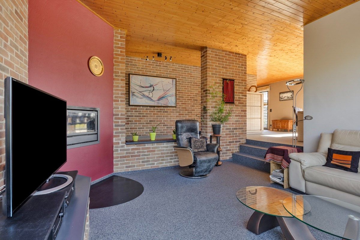 Goed onderhouden ruim ingedeelde woning op 11.725 m². foto 9