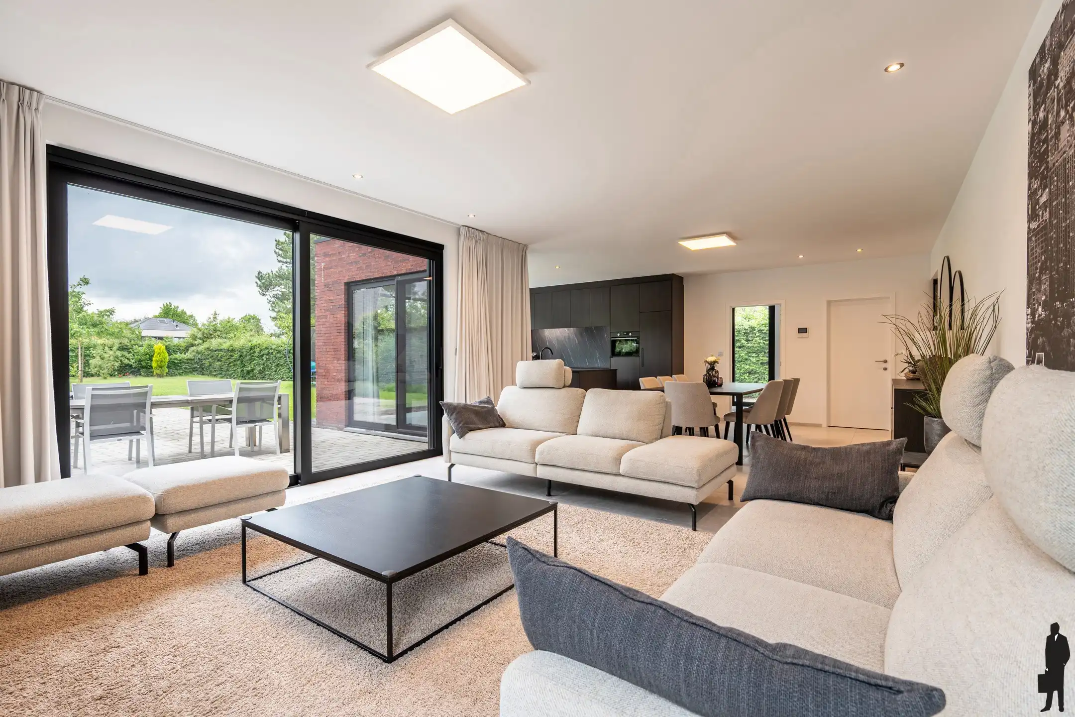 Ruime woning met multifunctionele studio foto 12