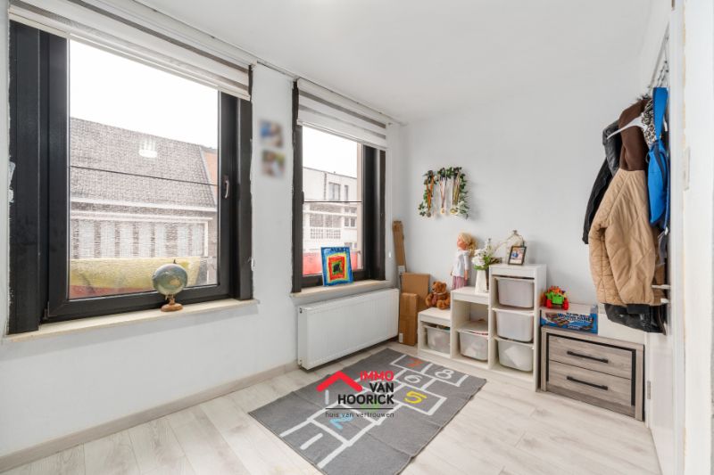 Instapklare woning 3 slaapkamers op 350m²! foto 10