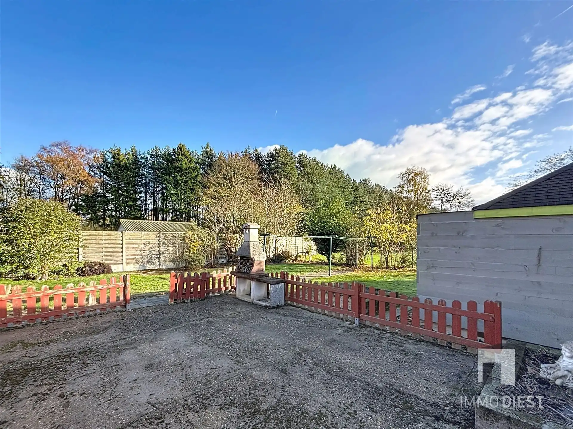 Gezinswoning op mooie locatie op 8,60are foto 5