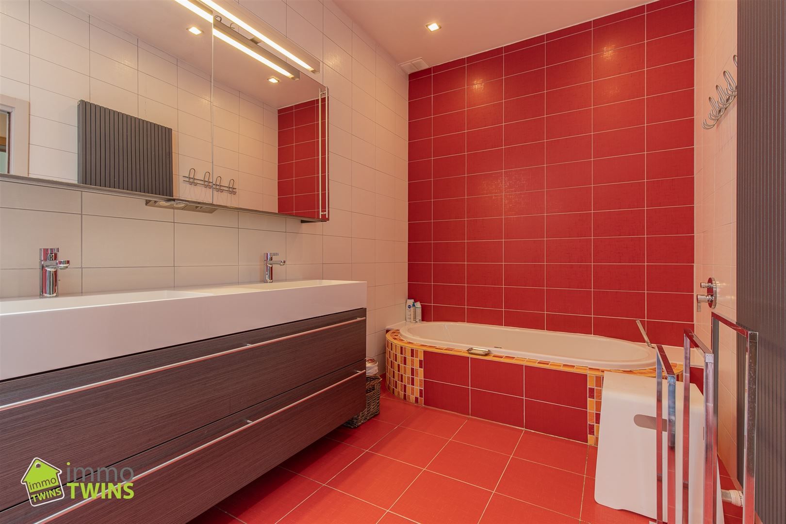 Veelzijdige woning met commerciële ruimte in hartje Zogge foto 10