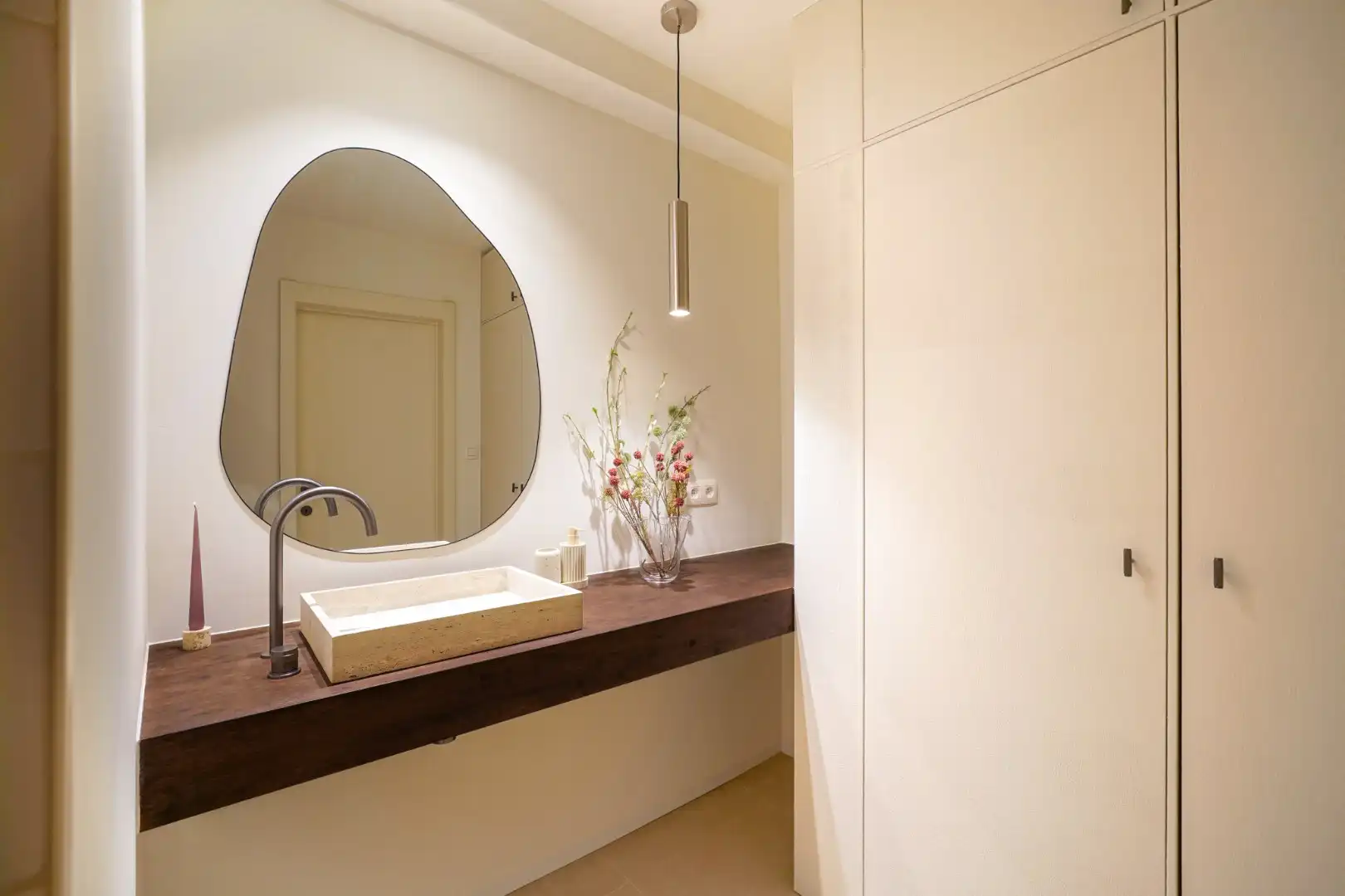 Luxueus gerenoveerd 3-slpk-appartement in hartje Oostende foto 18