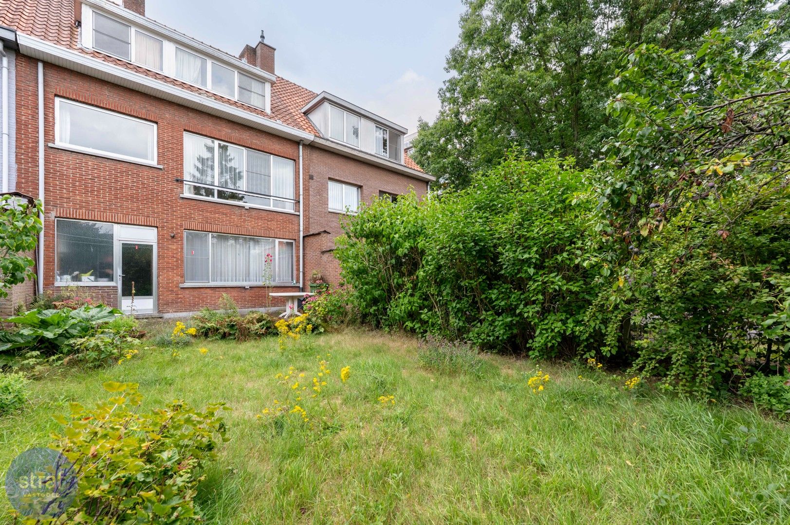 Ruime woning met veel potentieel in een doodlopende straat foto 8
