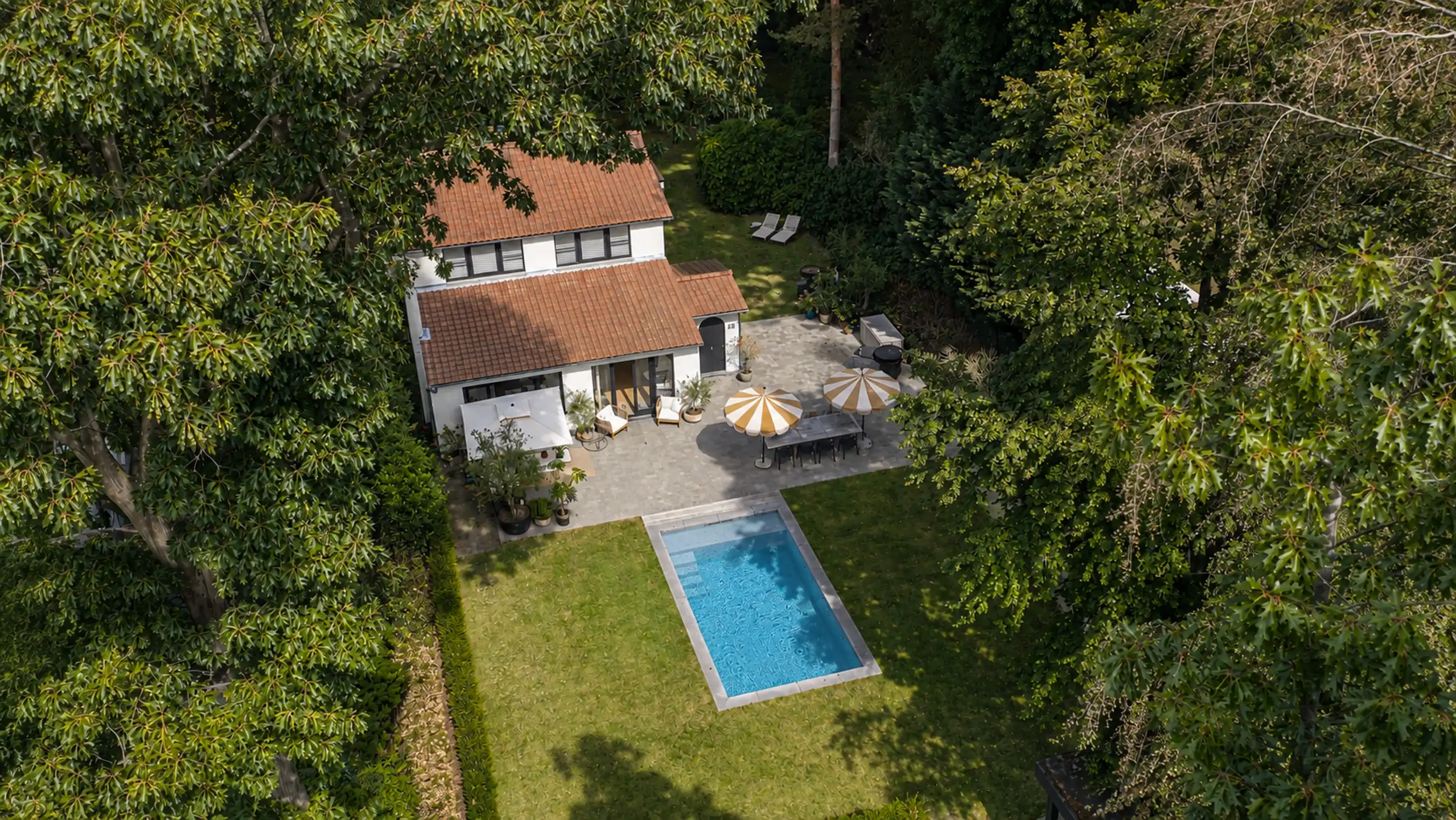Stijlvolle villa waar mediterrane charme en hedendaags buitenleven harmonieus samenkomen op een toplocatie in Heide foto 4
