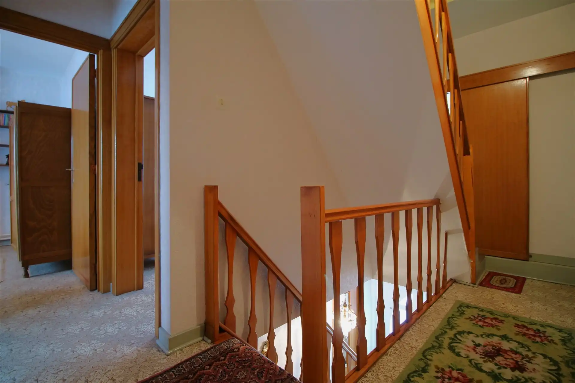 Op te frissen woning in het centrum foto 15