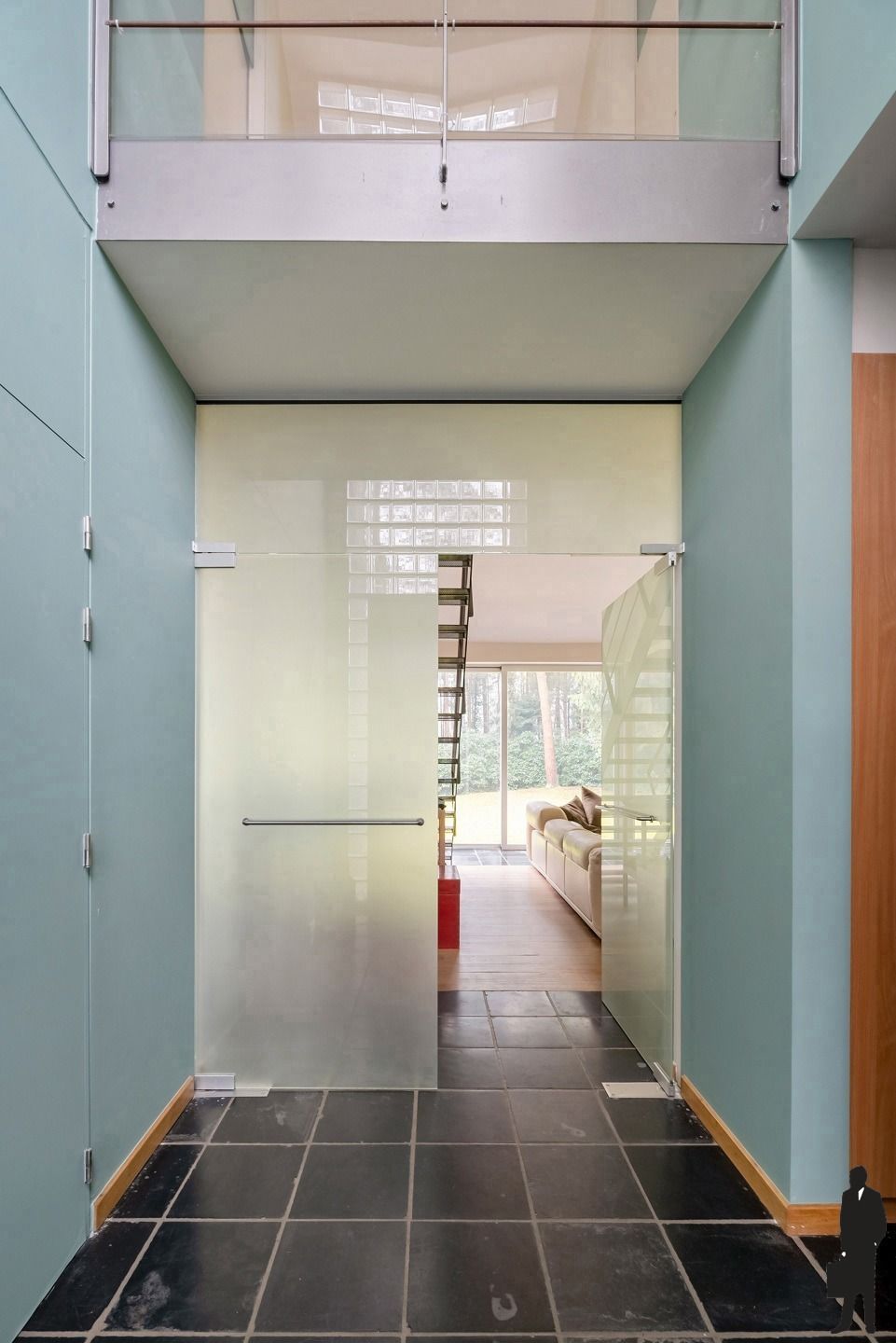 Moderne woning op perceel van ca. 3.500m² foto 4