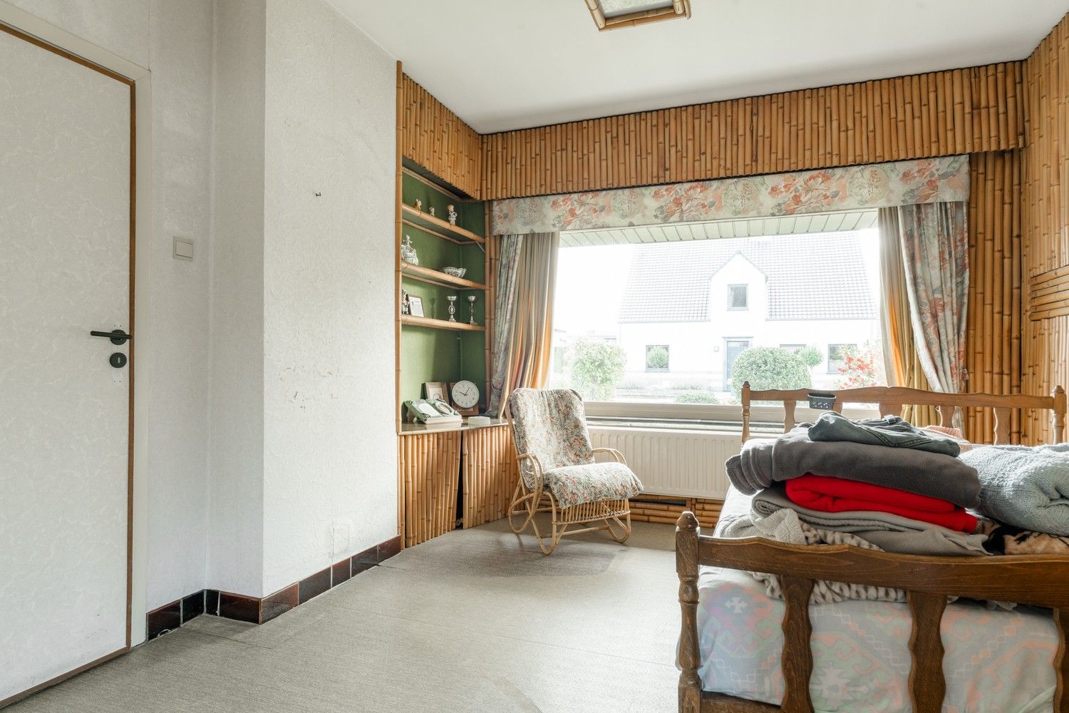 Karaktervolle woning met potentieel op topligging in het centrum van Hechtel! foto 6