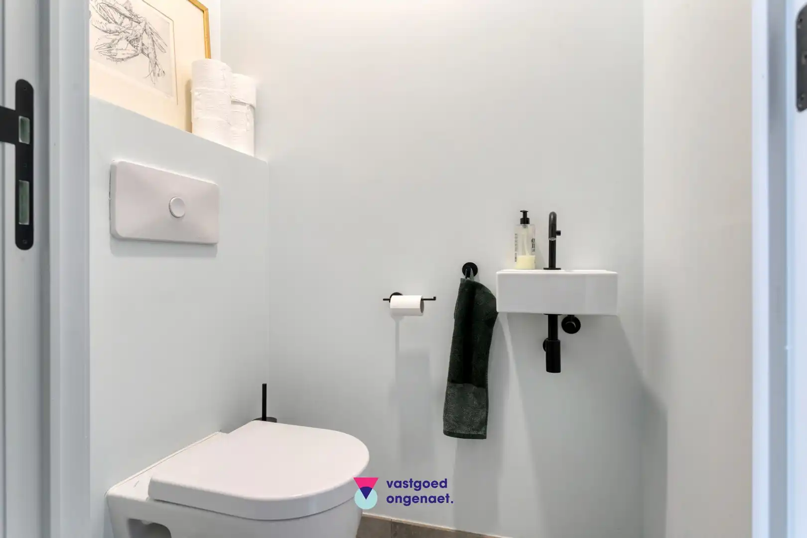 Stijlvol appartement met terras op toplocatie foto 7