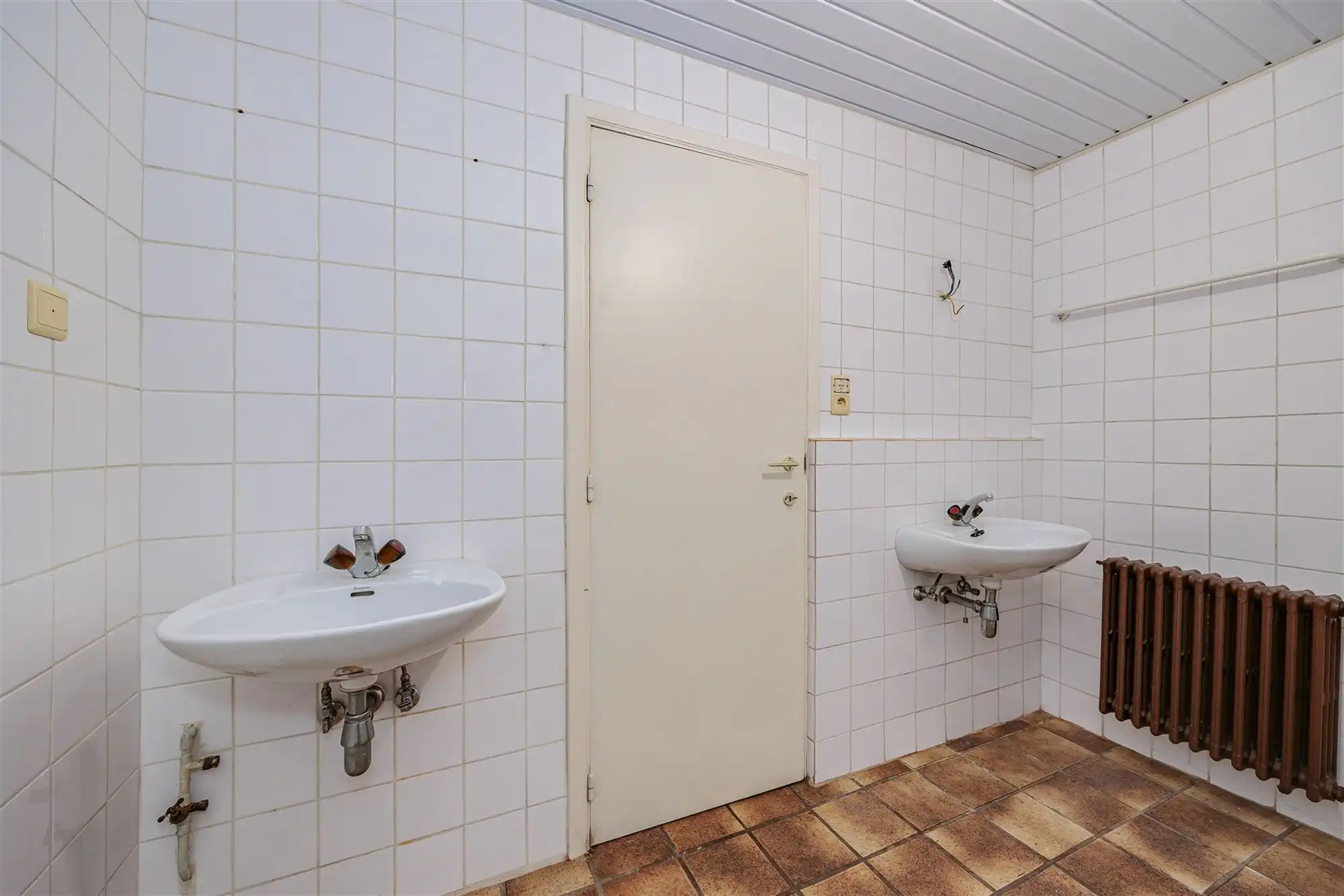 Te renoveren woning met 4 - 5 slk en garage foto 20