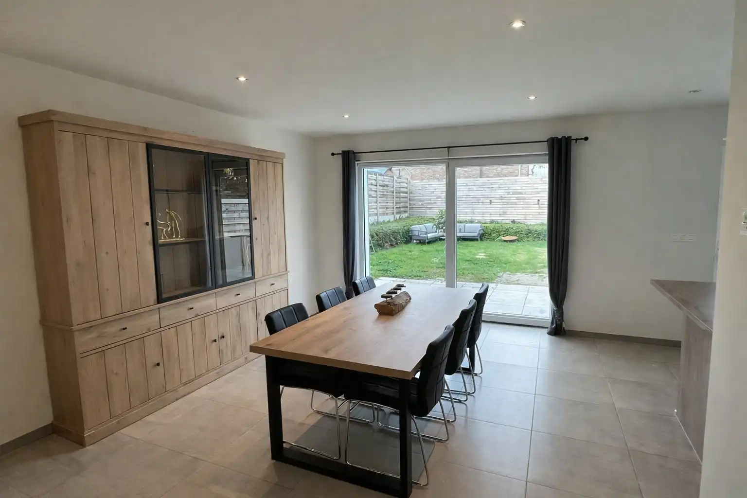 Recente woning in pastorijstijl op een rustige, groene locatie VERKOCHT ONDER REGISTRATIERECHTEN foto 4