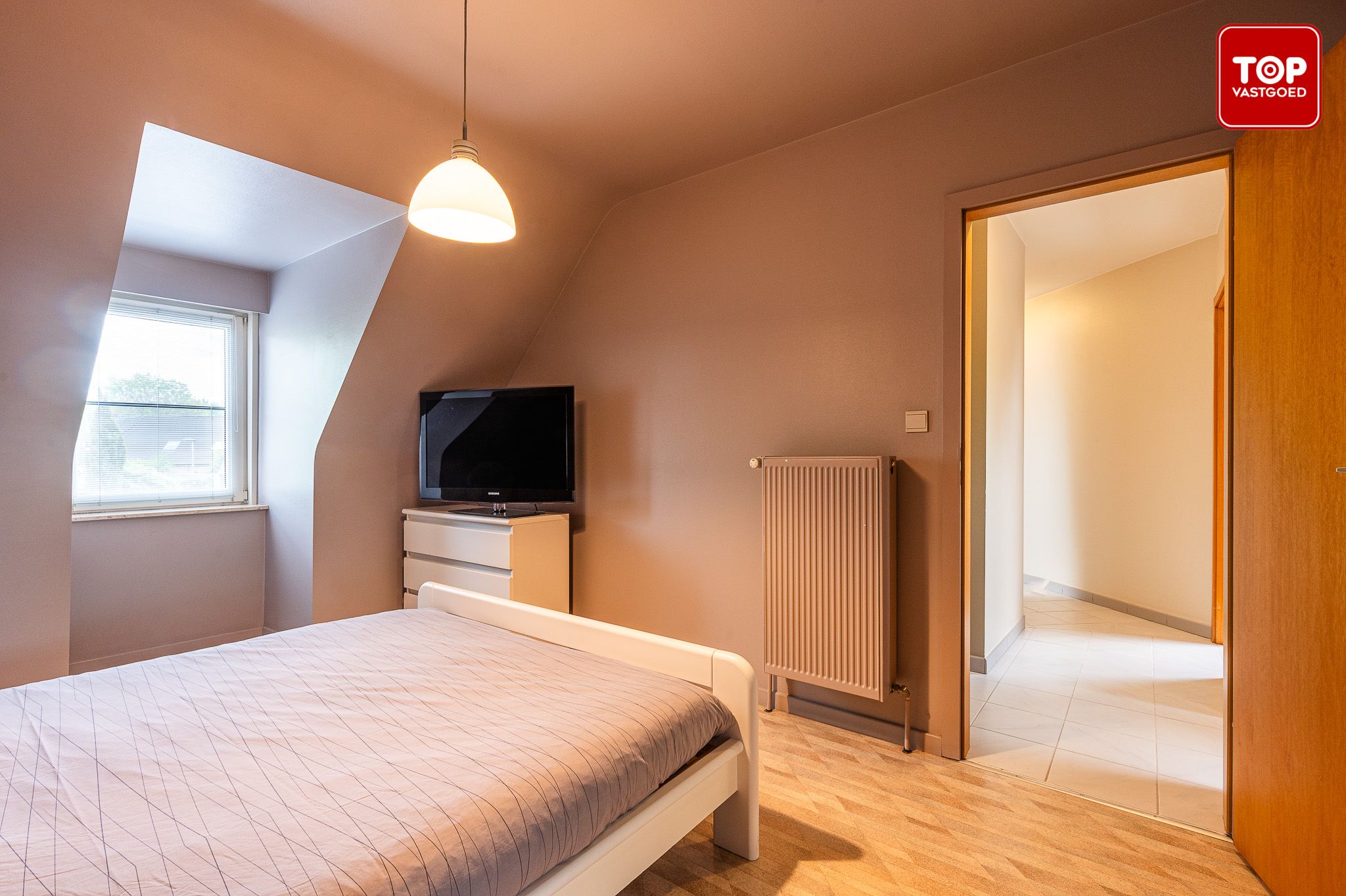 Exclusieve gezinswoning met een prachtige tuin, vijver en bureauruimte in groen Gentbrugge foto 15