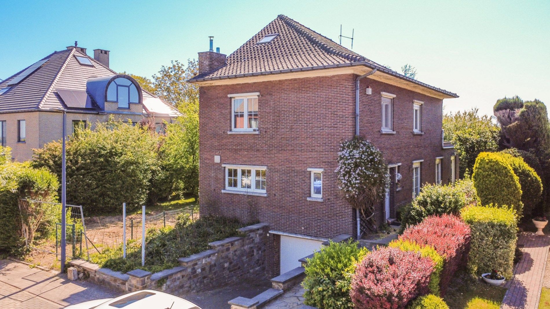 Hoofdfoto van de publicatie: RUIME WONING MET 4 SLAAPKAMERS, GARAGE & ZUID-TUIN !