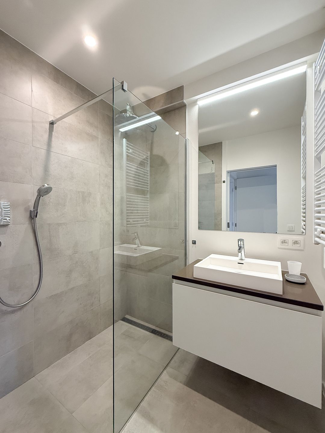 Zeedijk | Frontaal zeezicht – 2 slaapkamers – gerenoveerd foto 12