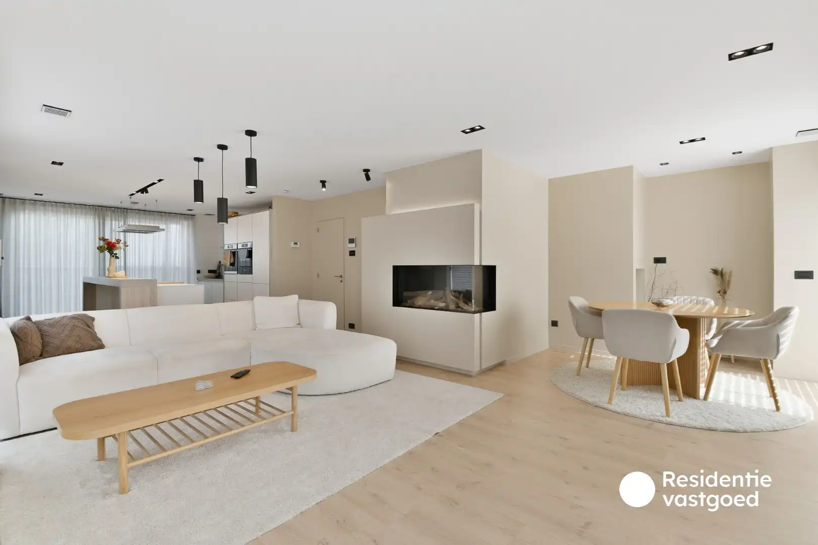 Uniek appartement met 3 slaapkamers te huur te Bredene-dorp foto 3