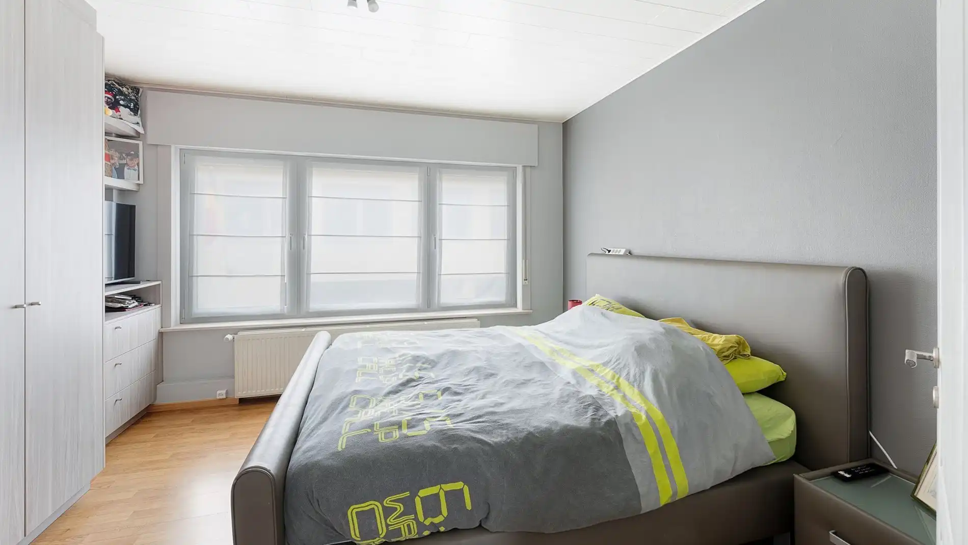 Instapklare woning met zonnige tuin in het centrum van Heist foto 15